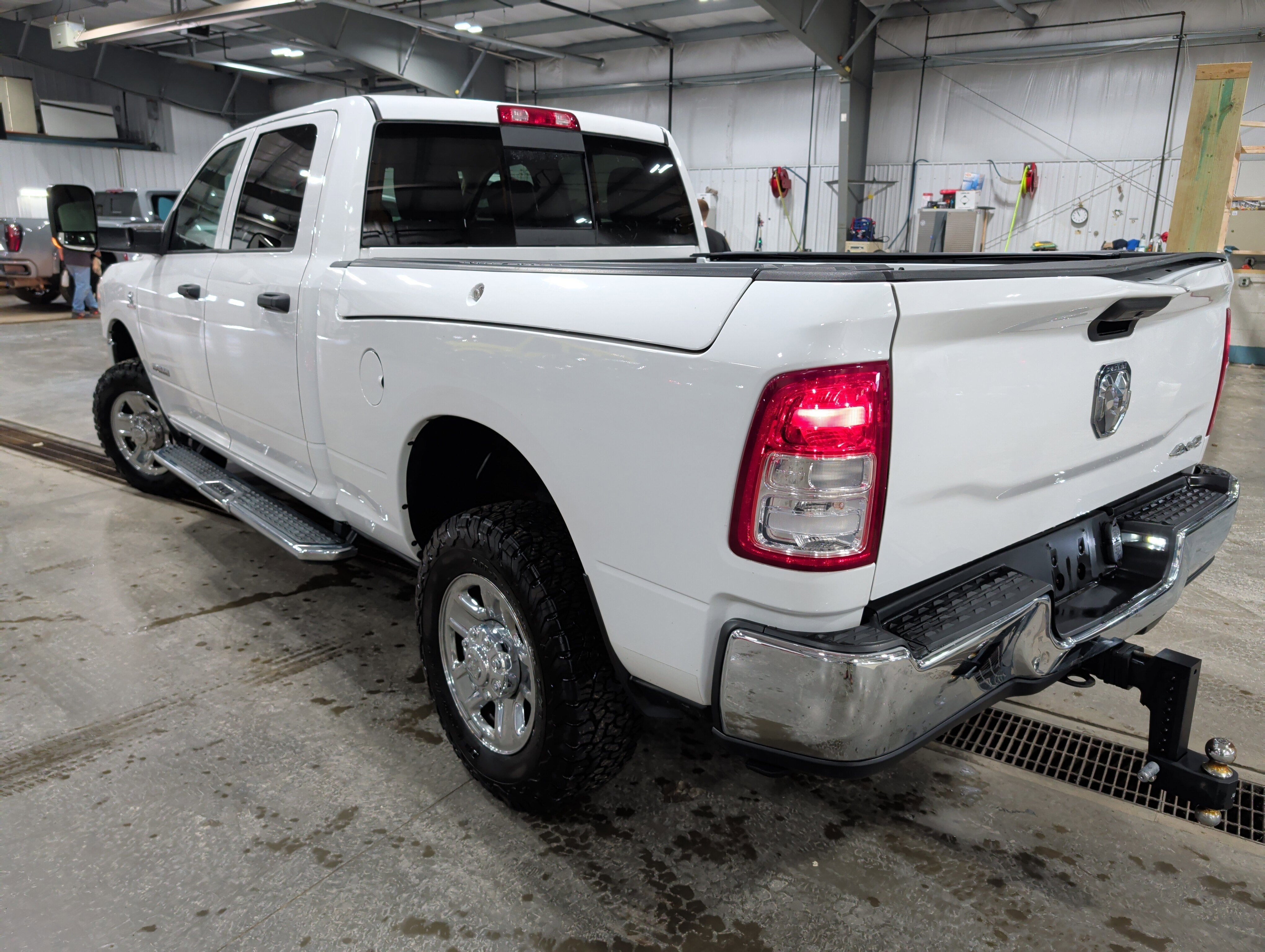 2020 RAM 2500 Tradesman Crew Cab 4X4 6'4" Box