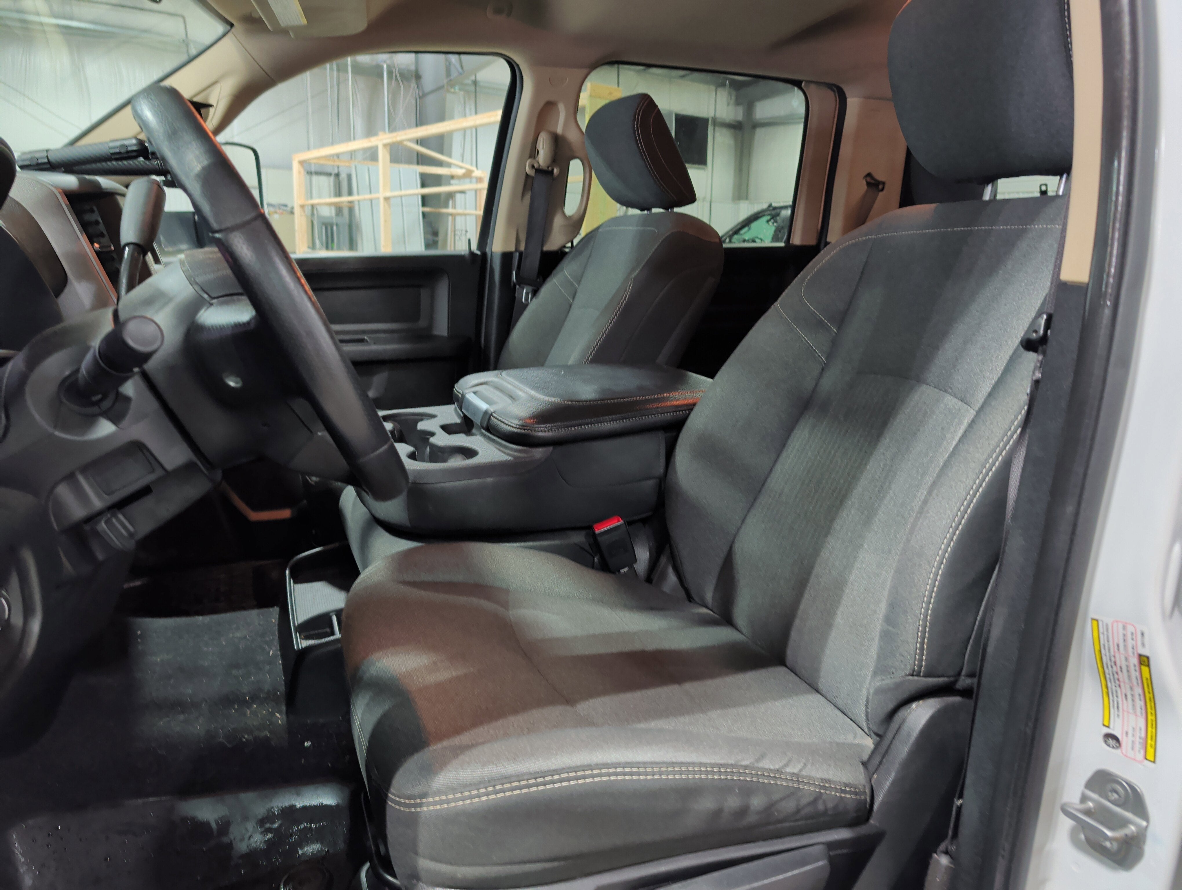 2020 RAM 2500 Tradesman Crew Cab 4X4 6'4" Box