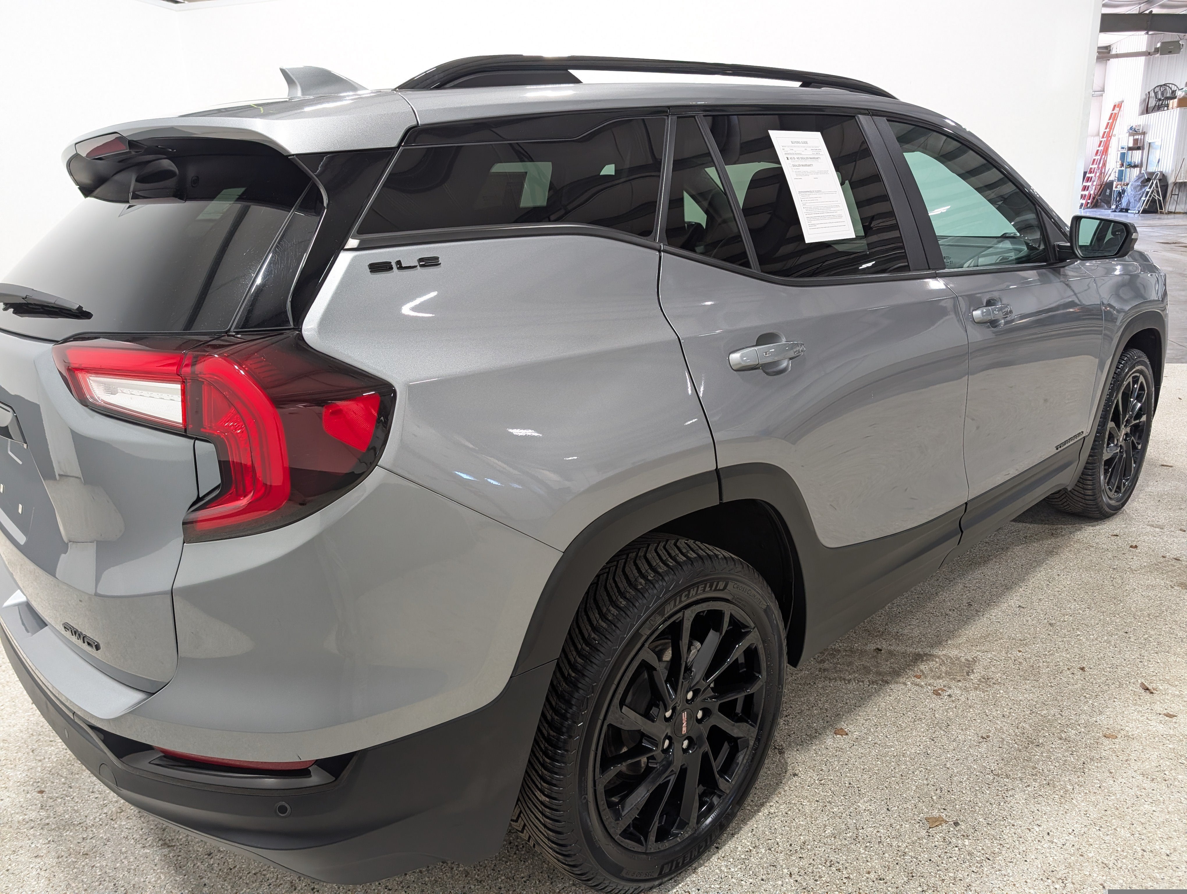2023 GMC Terrain SLE