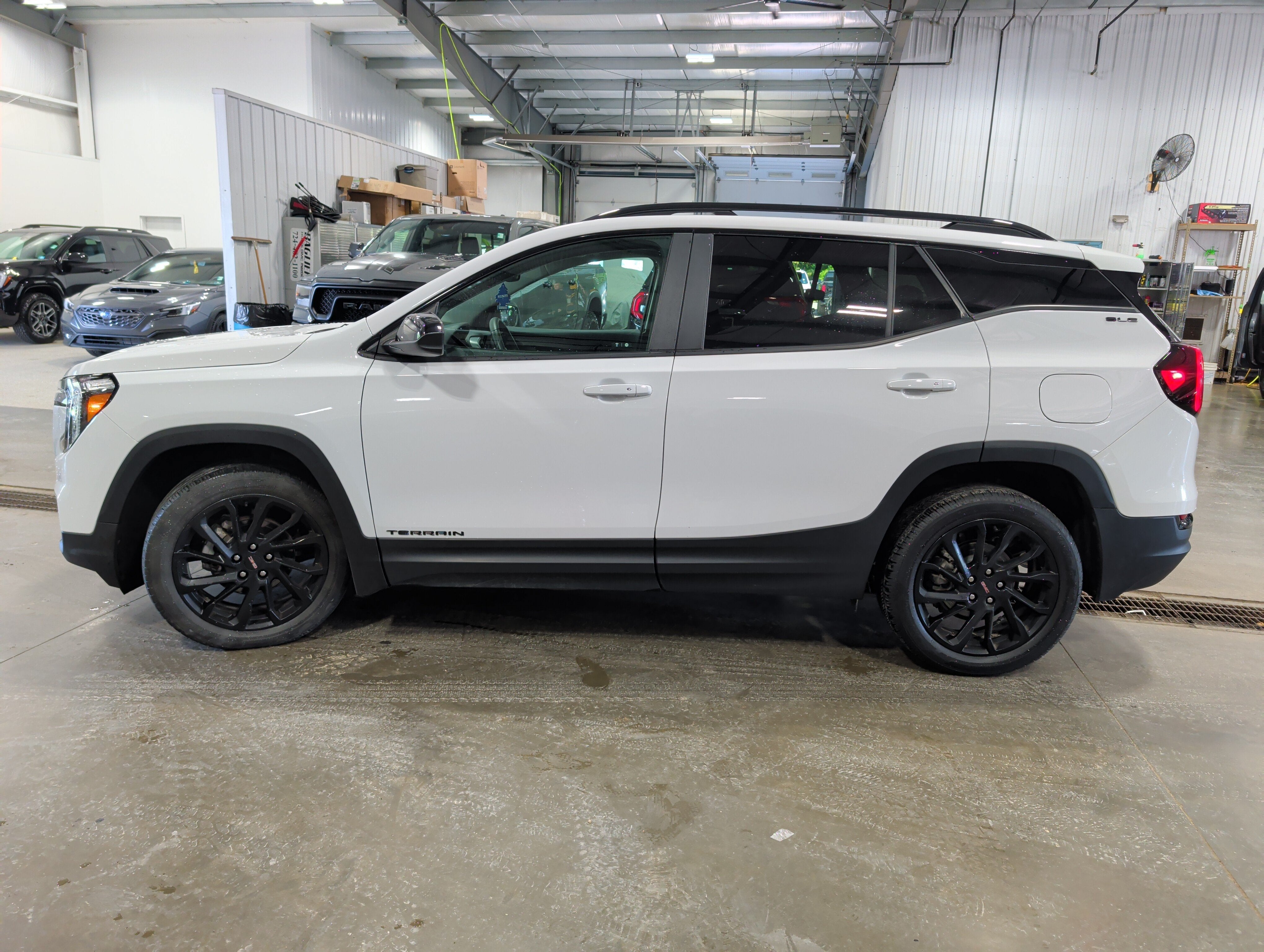 2023 GMC Terrain SLE