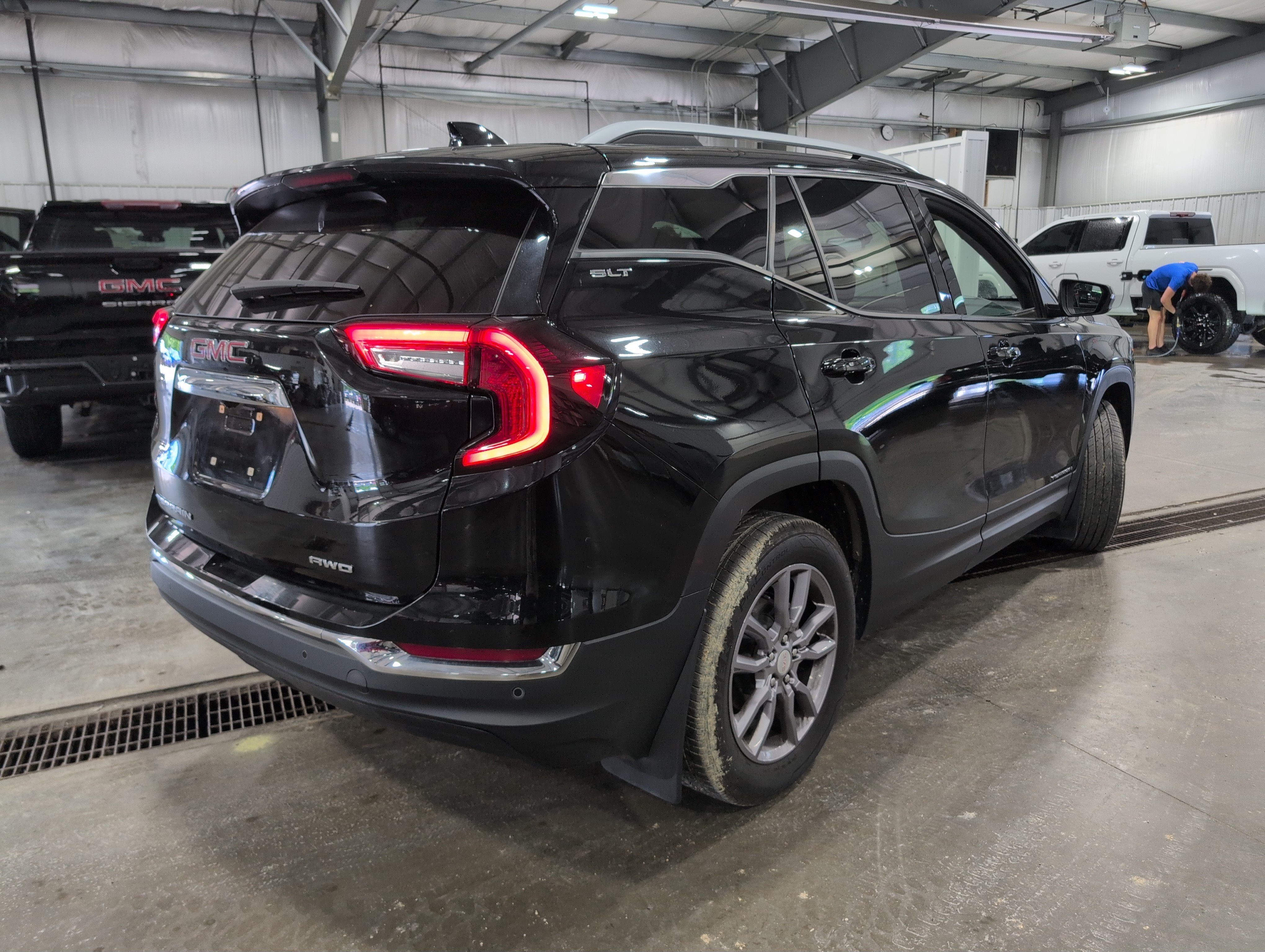 2023 GMC Terrain SLT