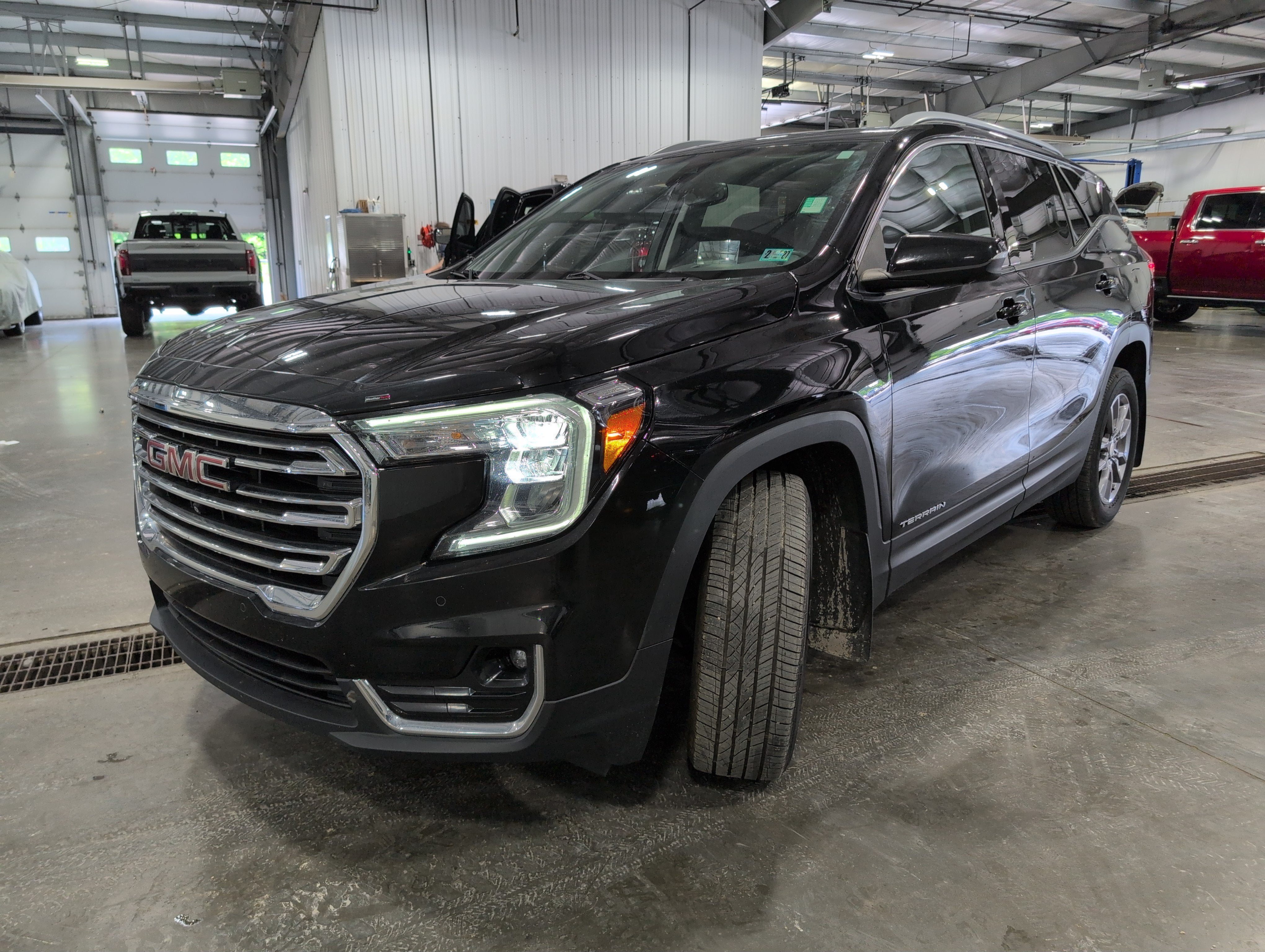 2023 GMC Terrain SLT