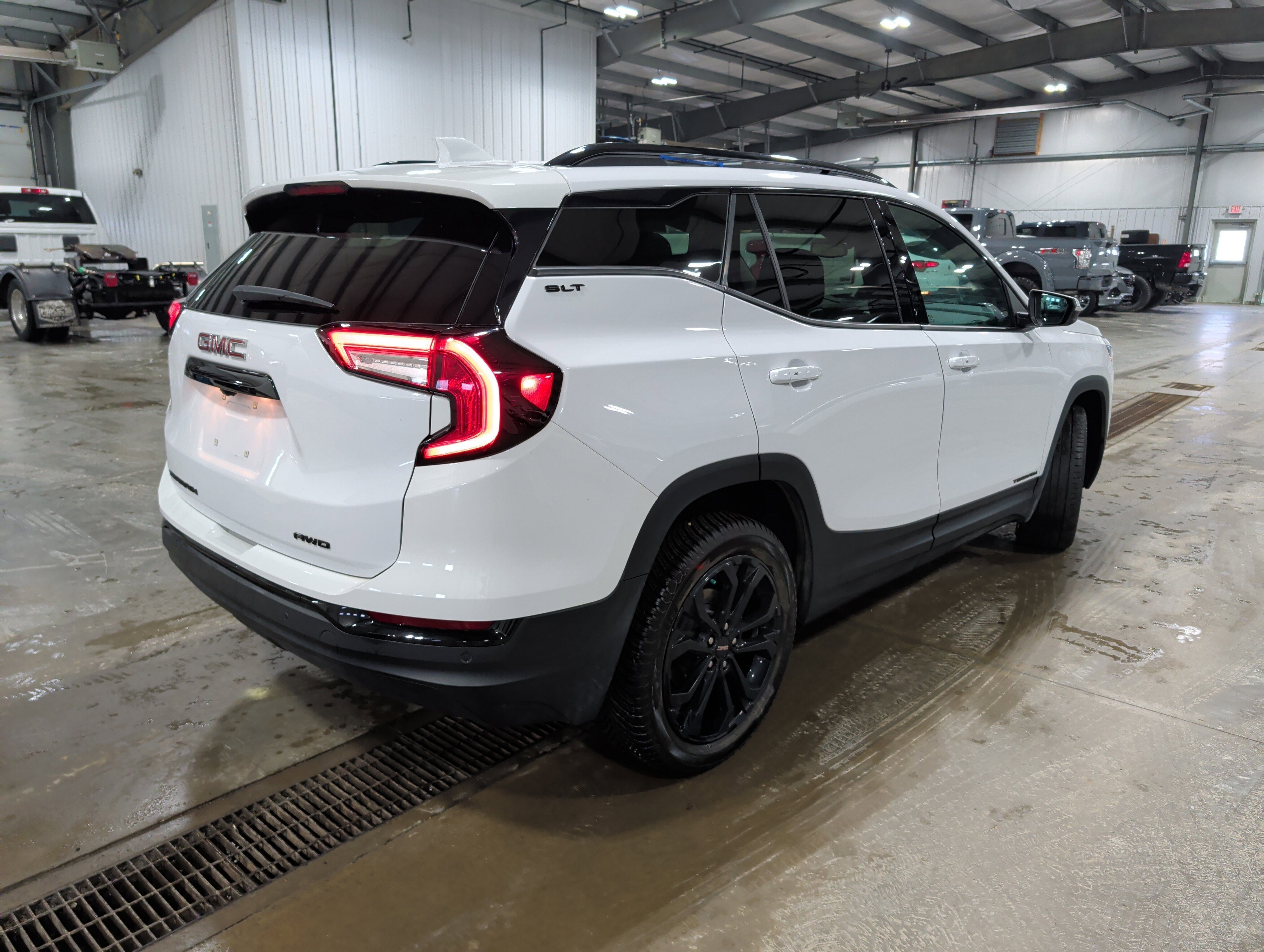2022 GMC Terrain SLT