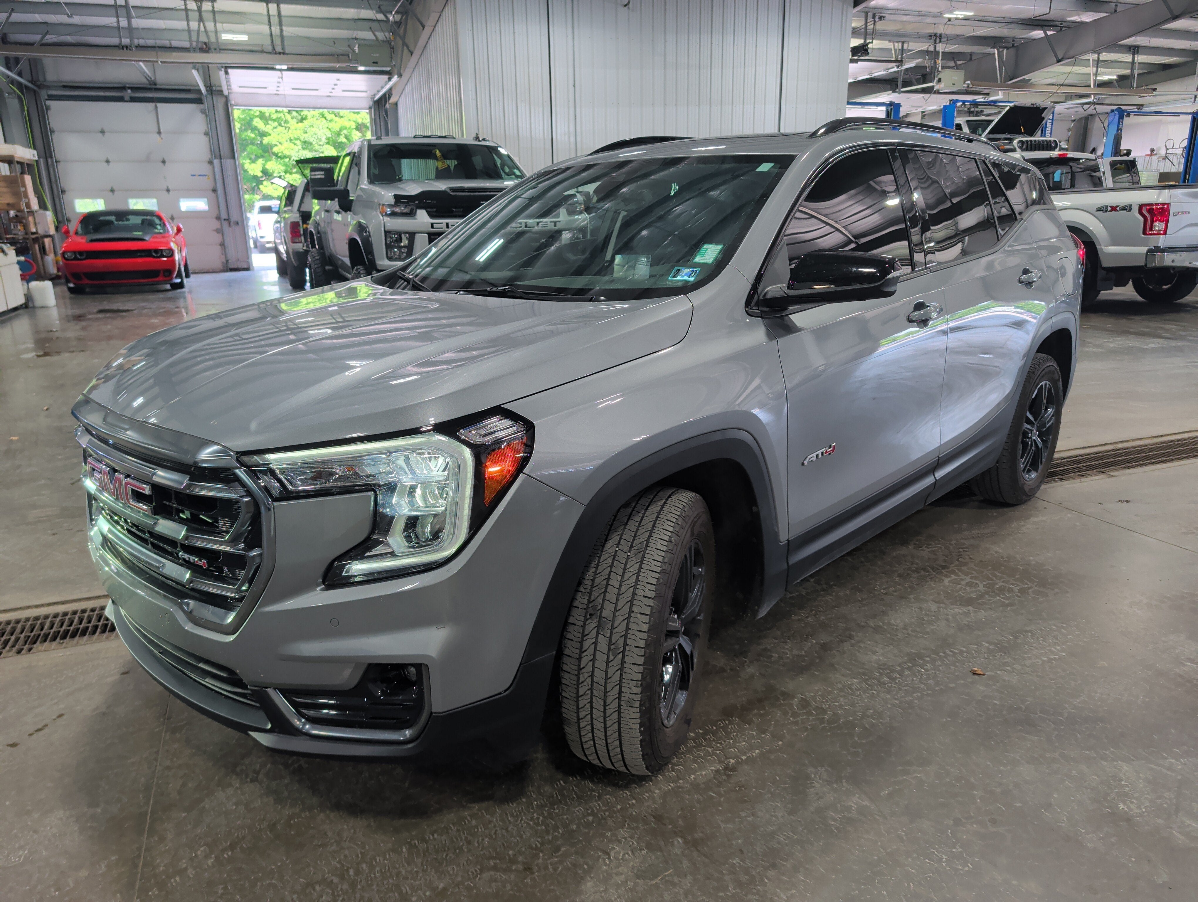2024 GMC Terrain AT4