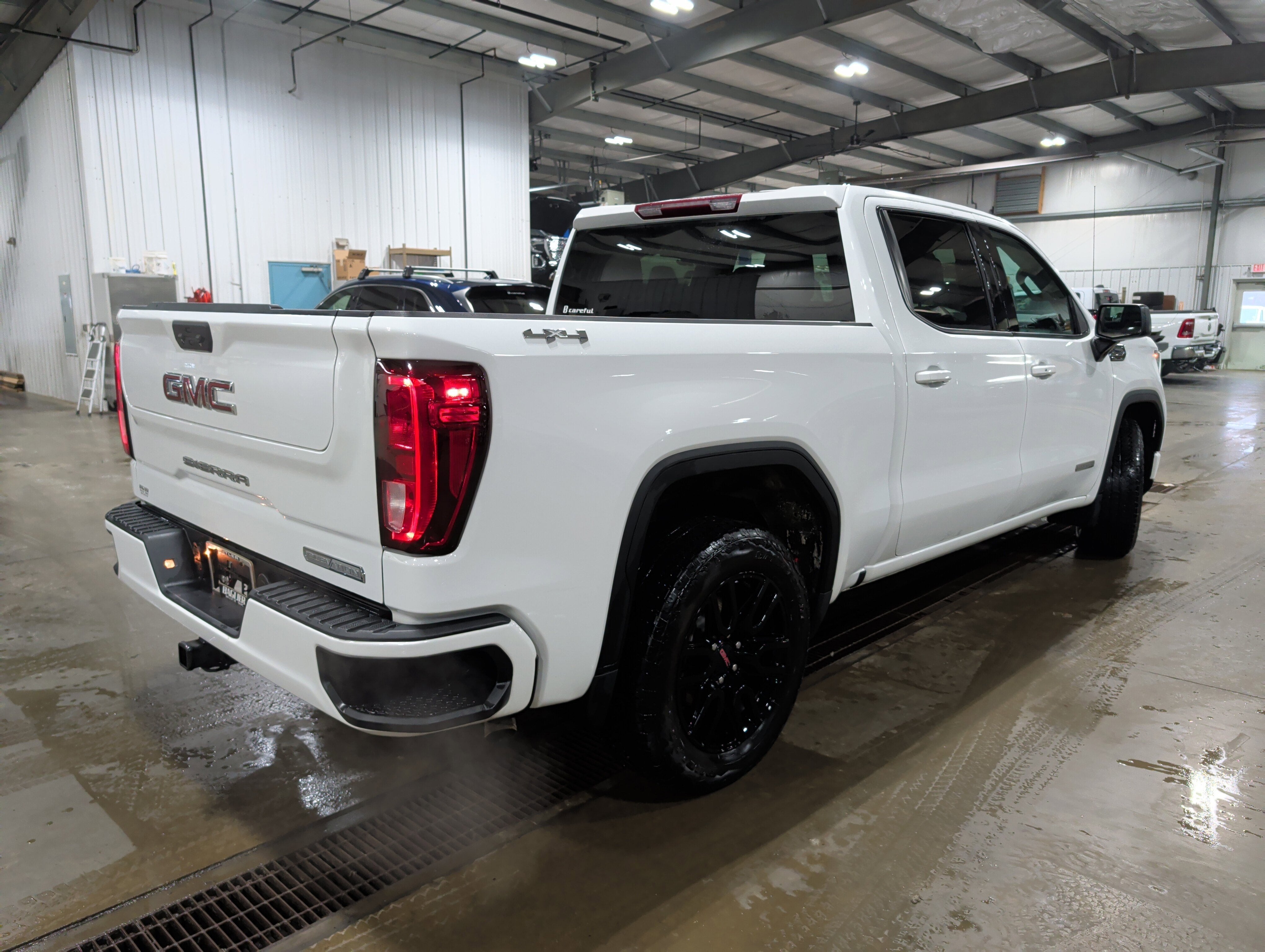 2023 GMC Sierra 1500 Elevation