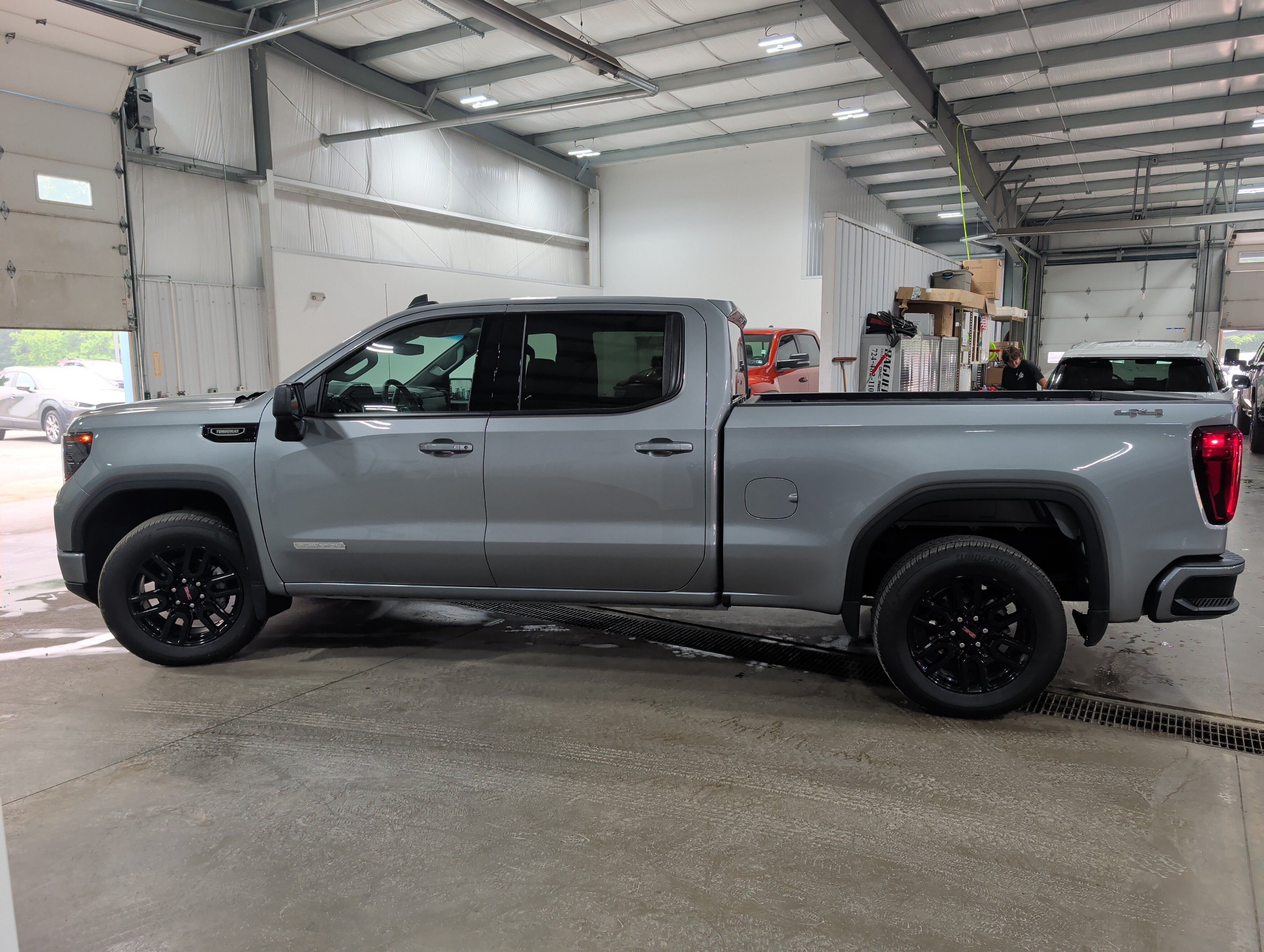 2025 GMC Sierra 1500 Elevation