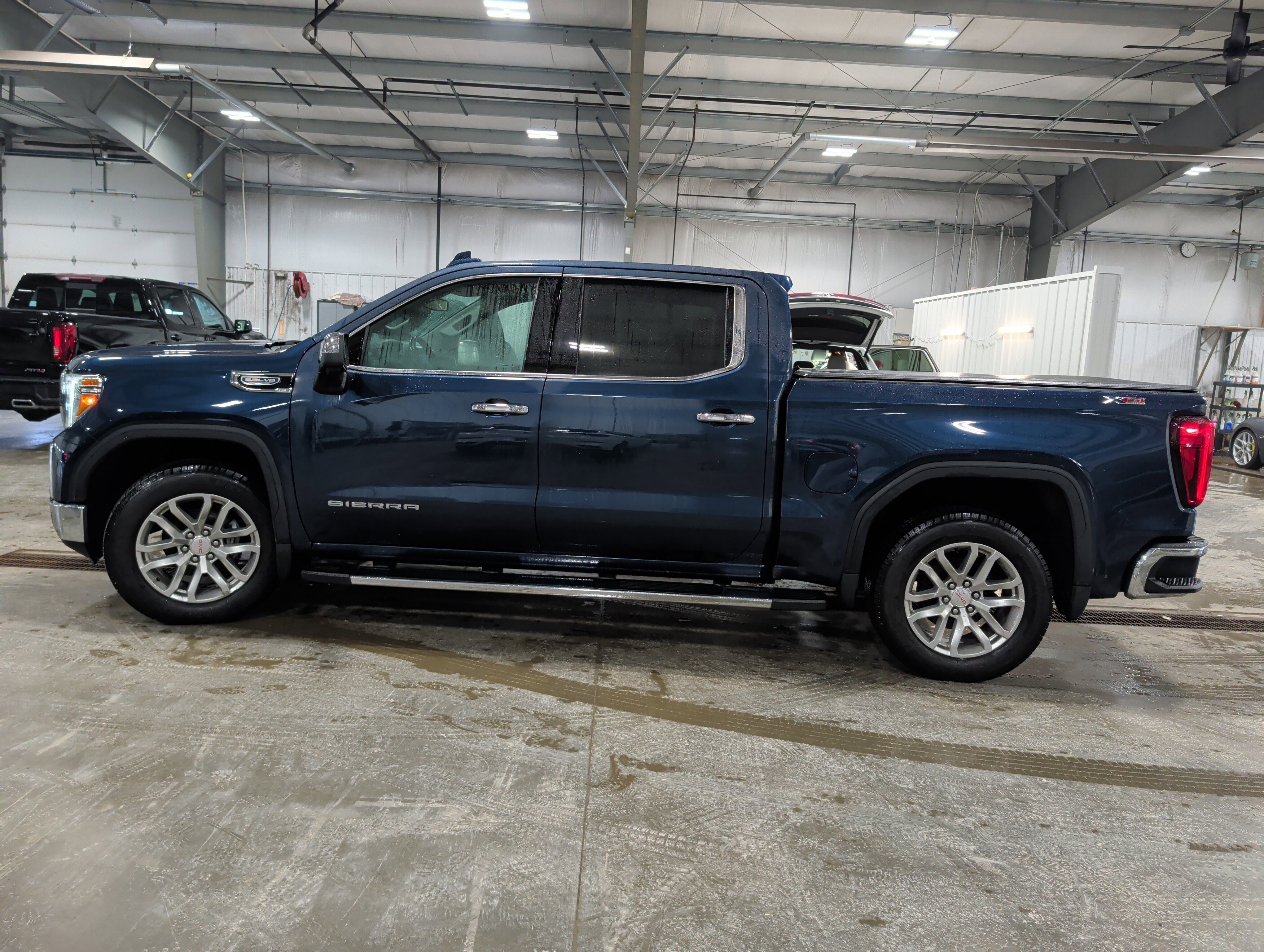 2020 GMC Sierra 1500 SLT