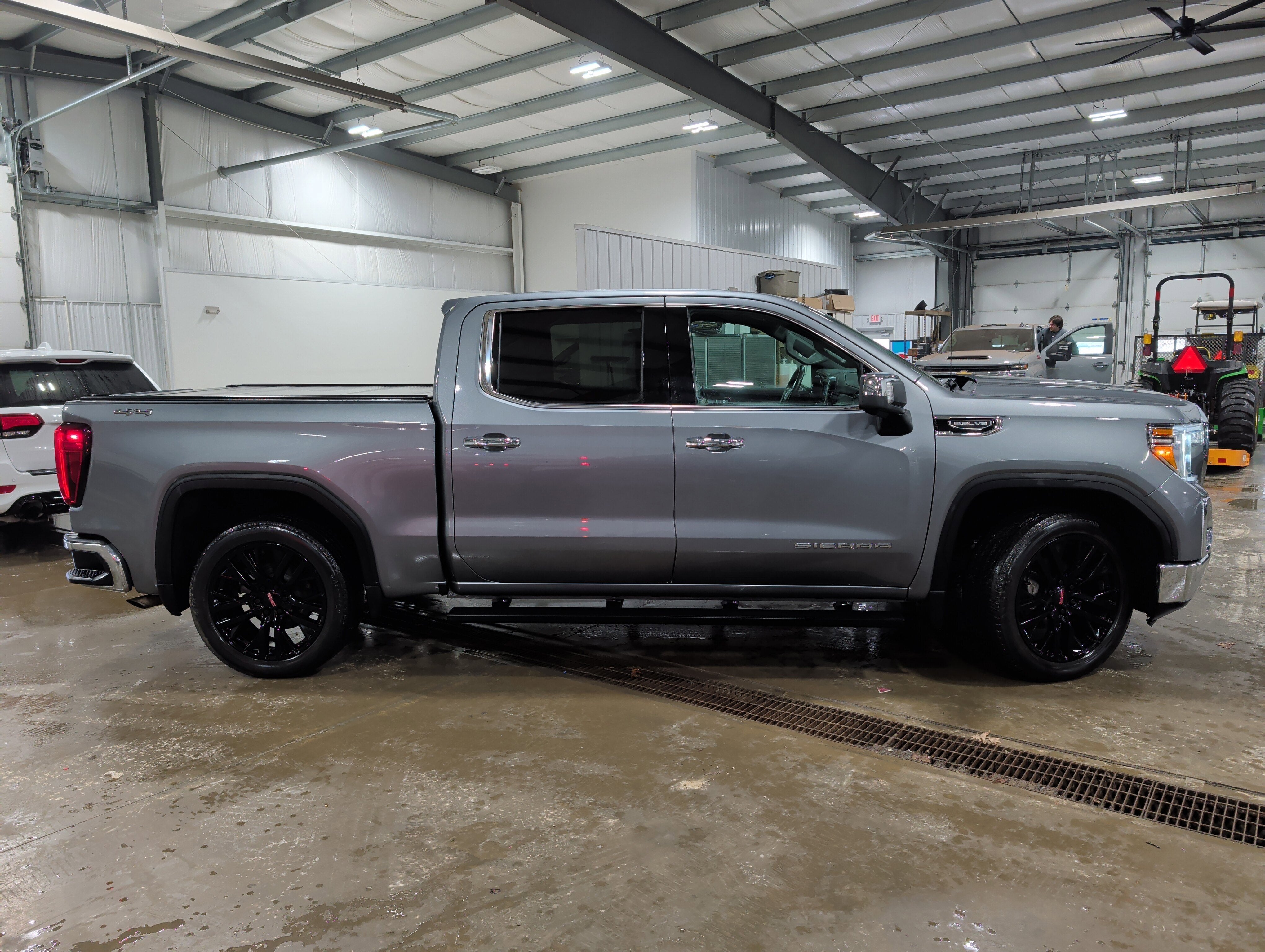 2021 GMC Sierra 1500 SLT