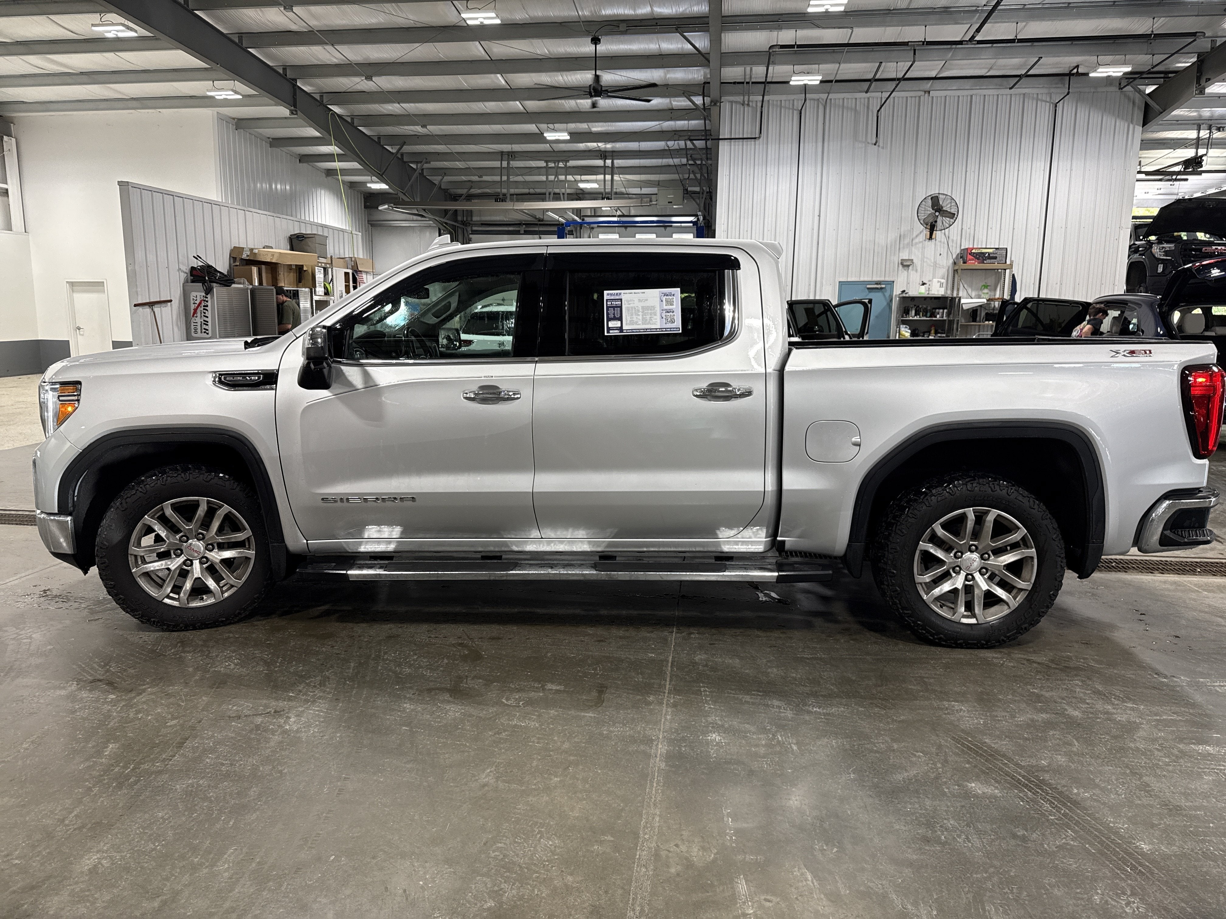2020 GMC Sierra 1500 SLT