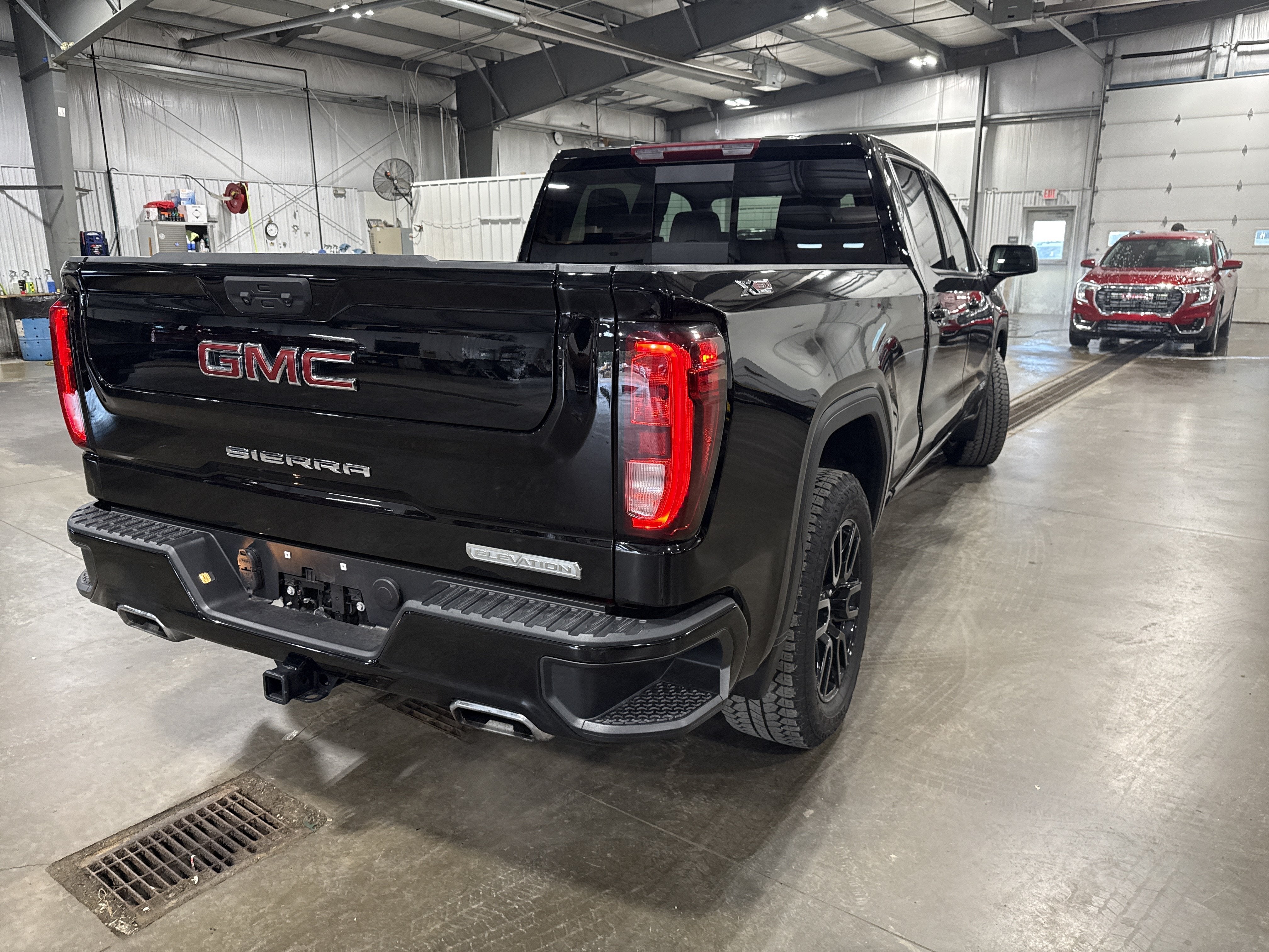 2025 GMC Sierra 1500 Elevation