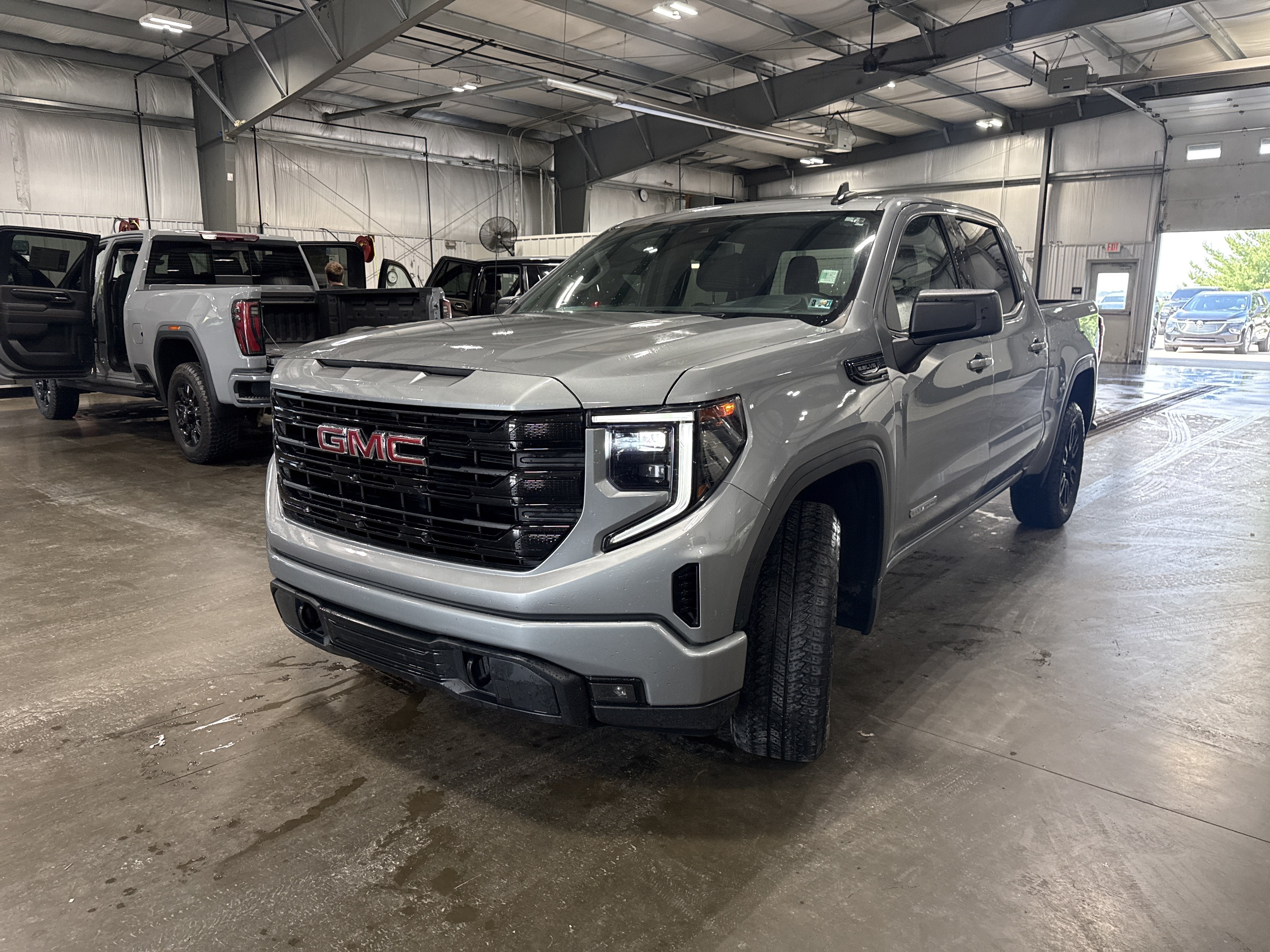 2024 GMC Sierra 1500 Elevation