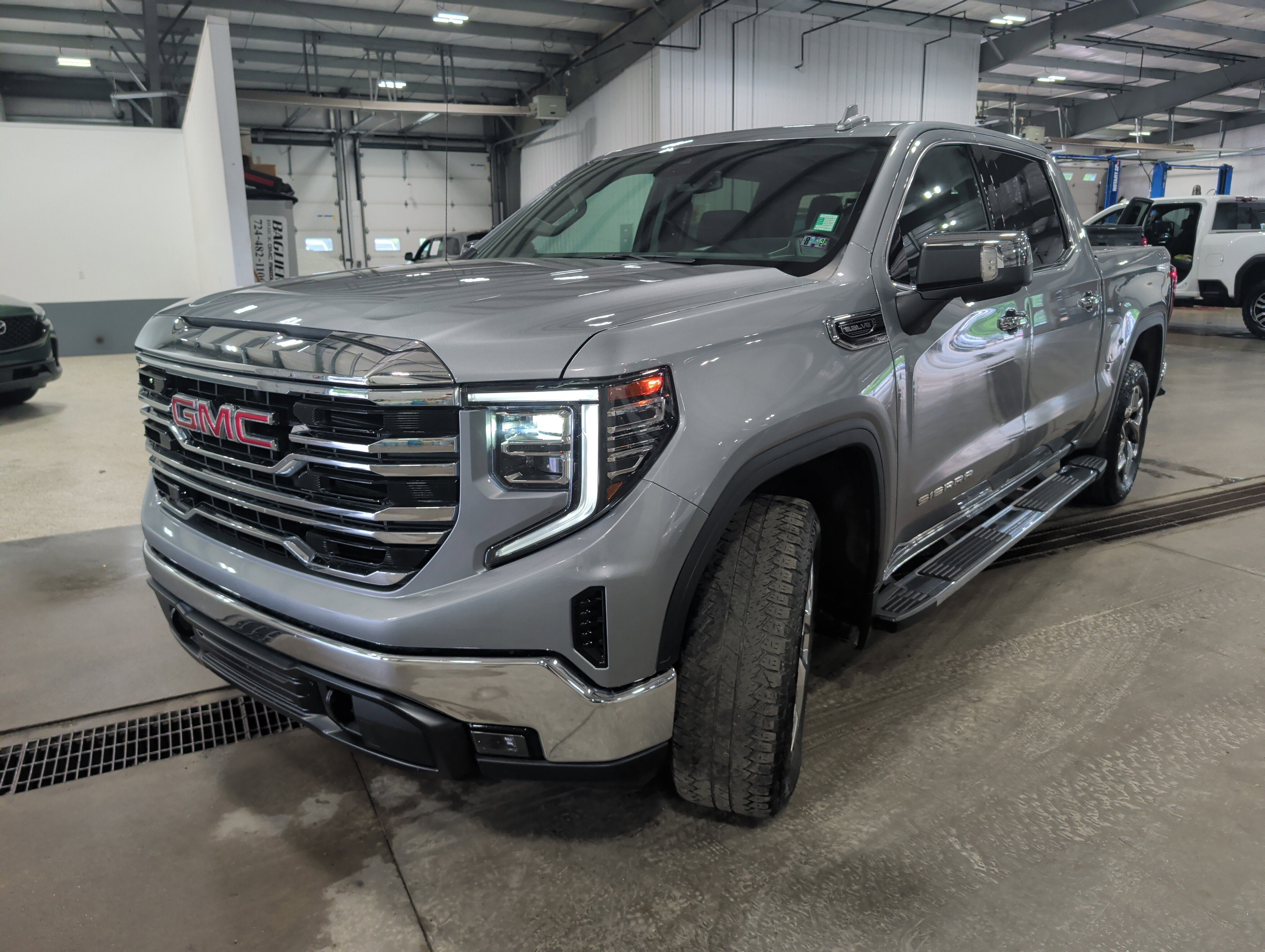 2023 GMC Sierra 1500 SLT