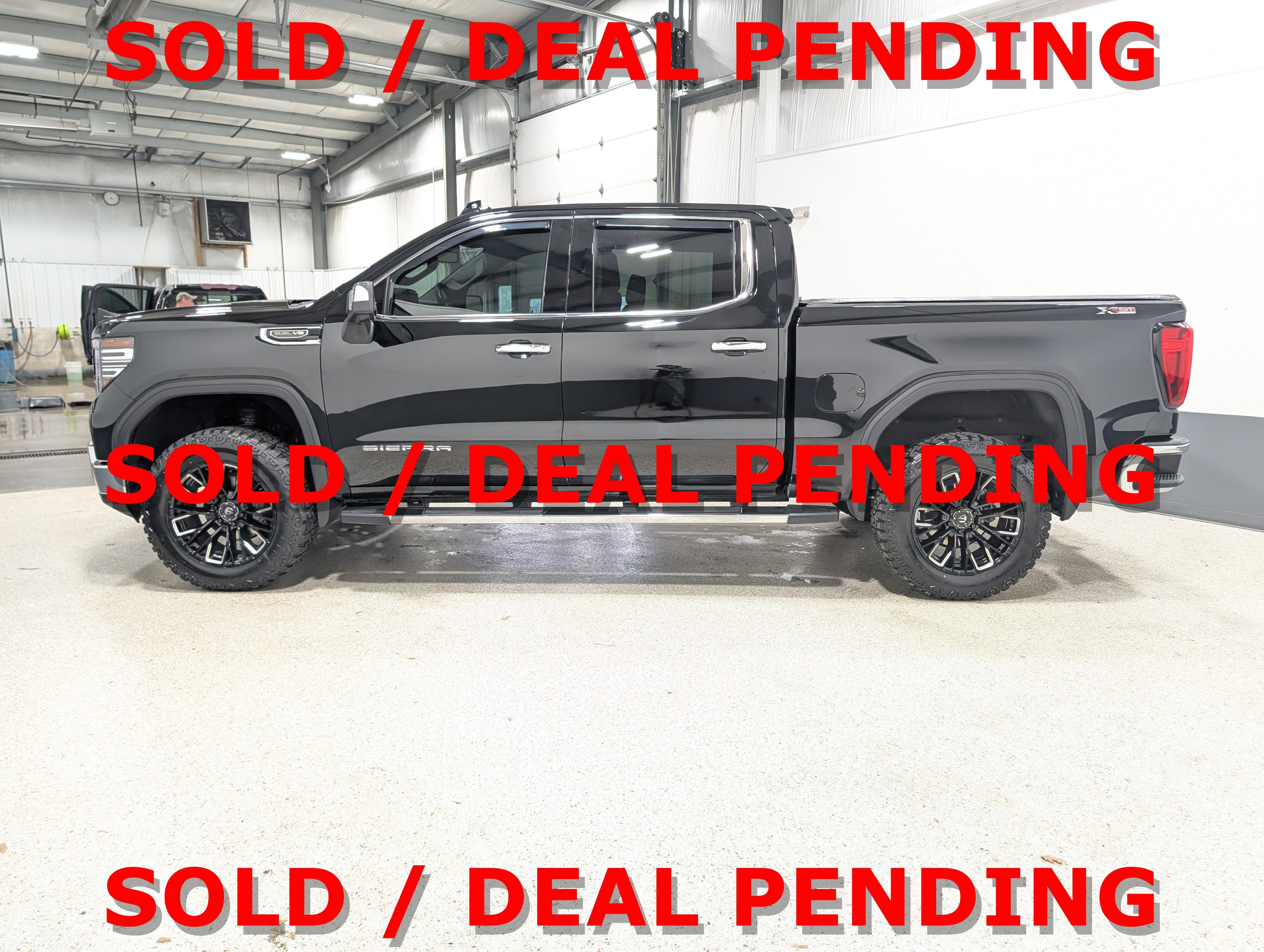 2024 GMC Sierra 1500 SLT