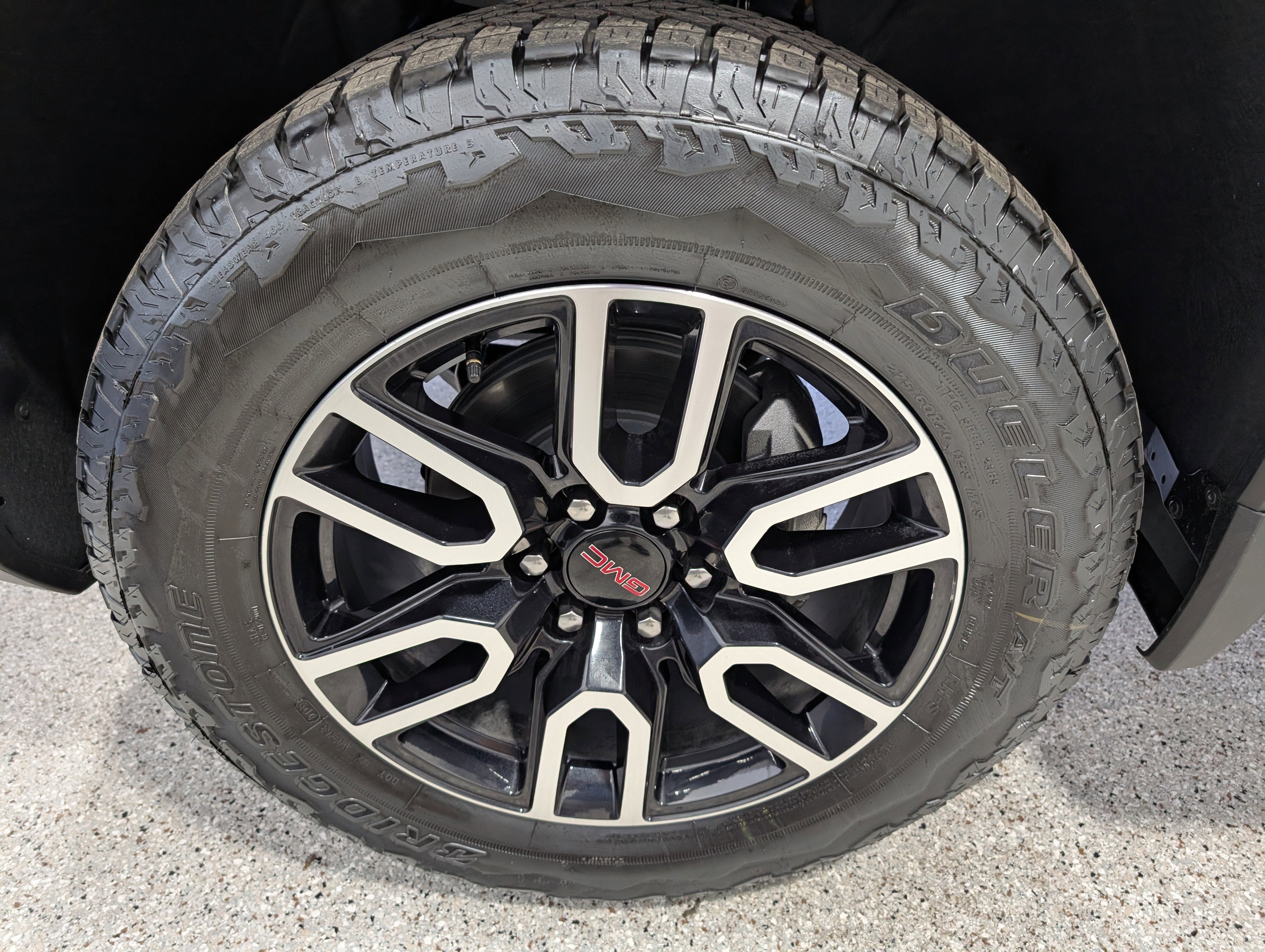 2025 GMC Sierra 1500 AT4