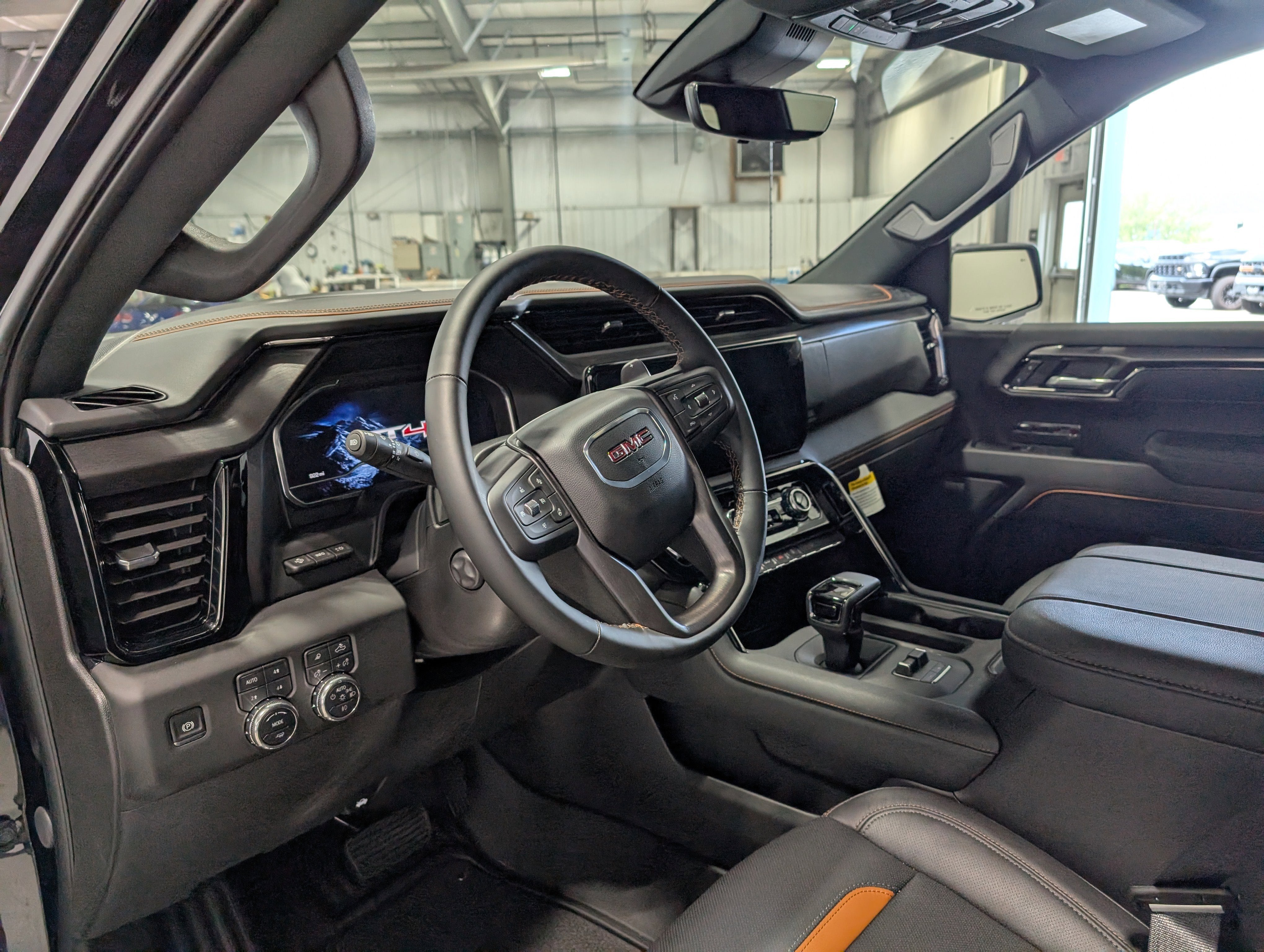 2025 GMC Sierra 1500 AT4