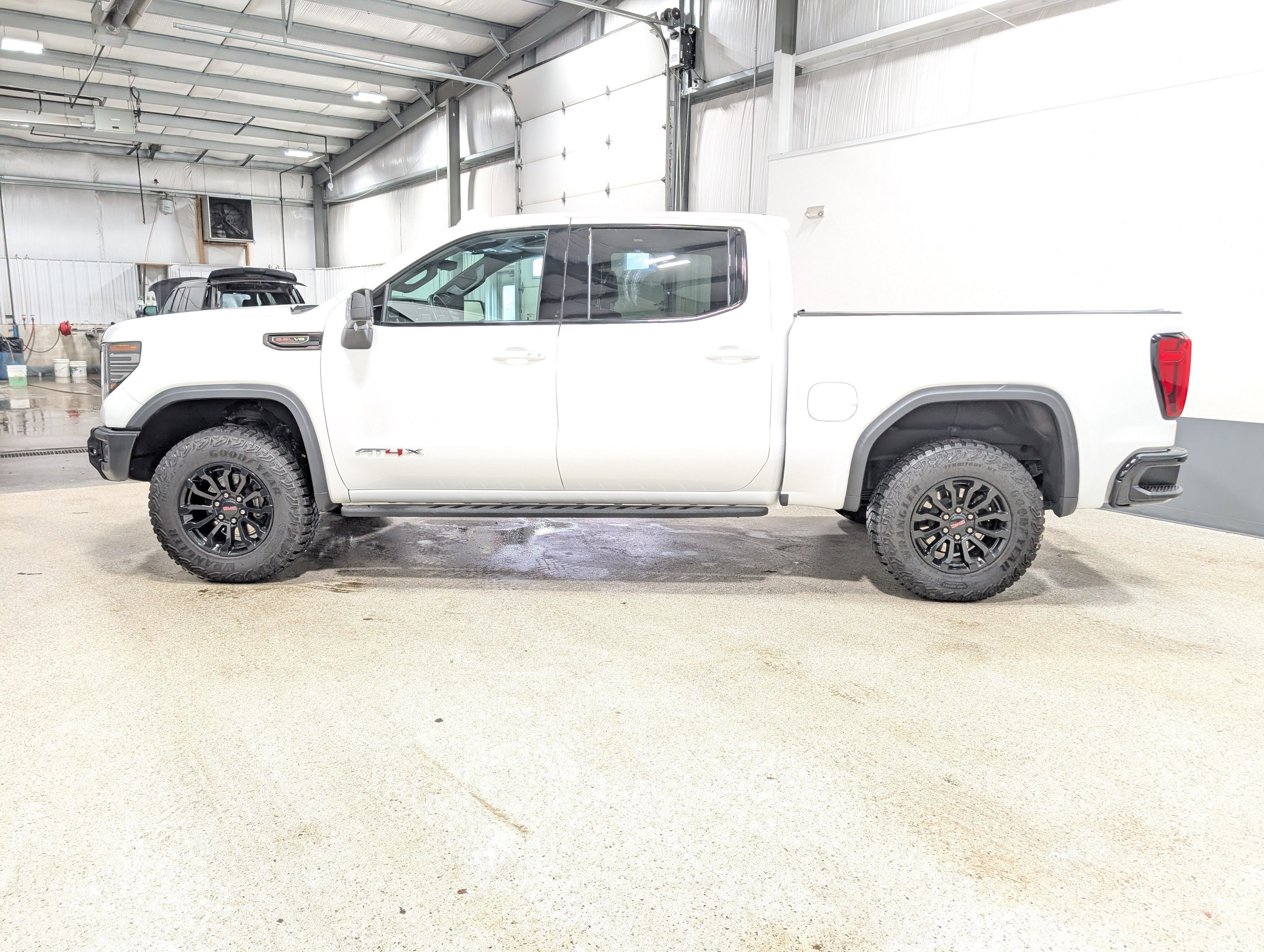 2023 GMC Sierra 1500 AT4X