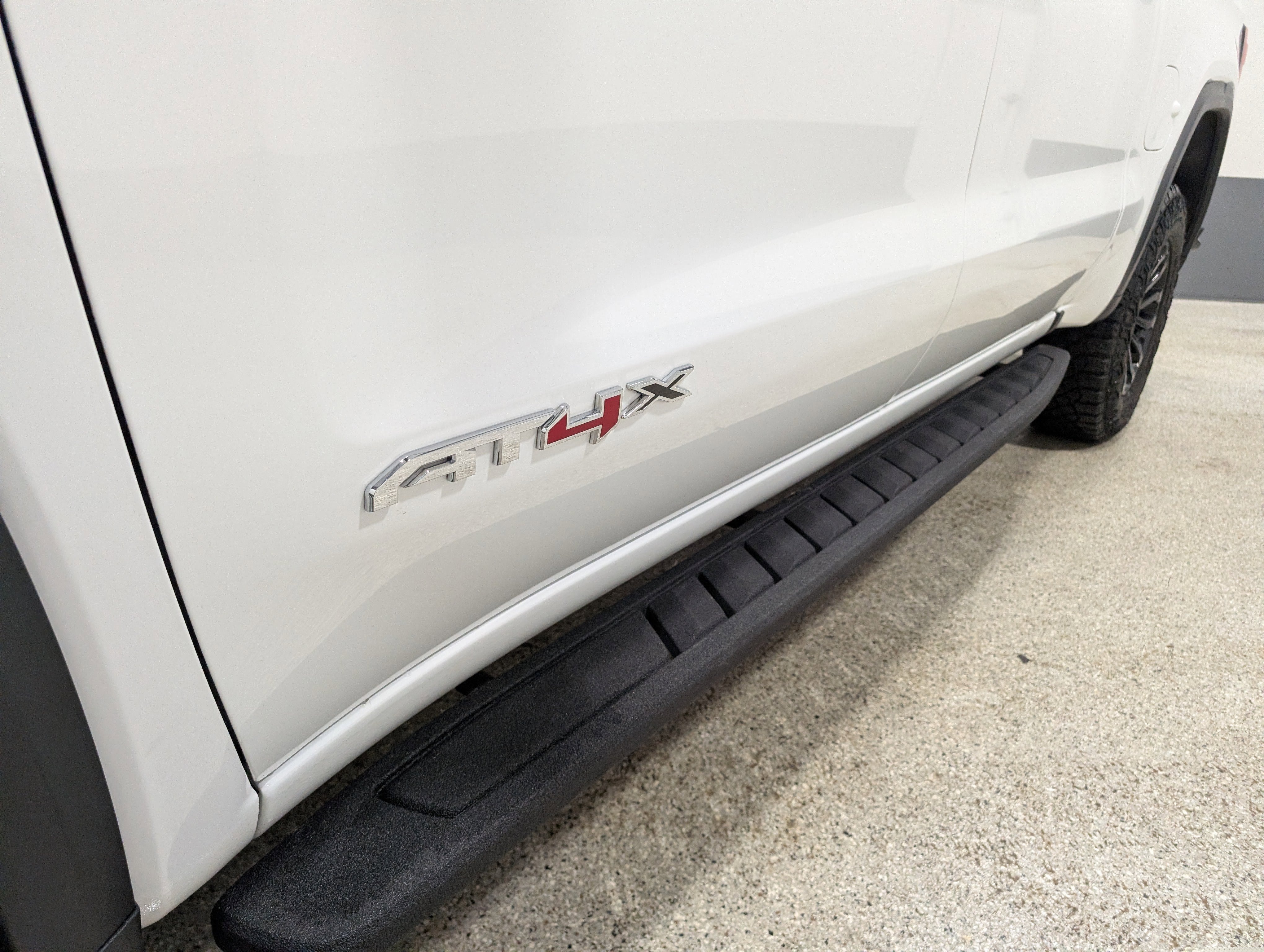 2023 GMC Sierra 1500 AT4X