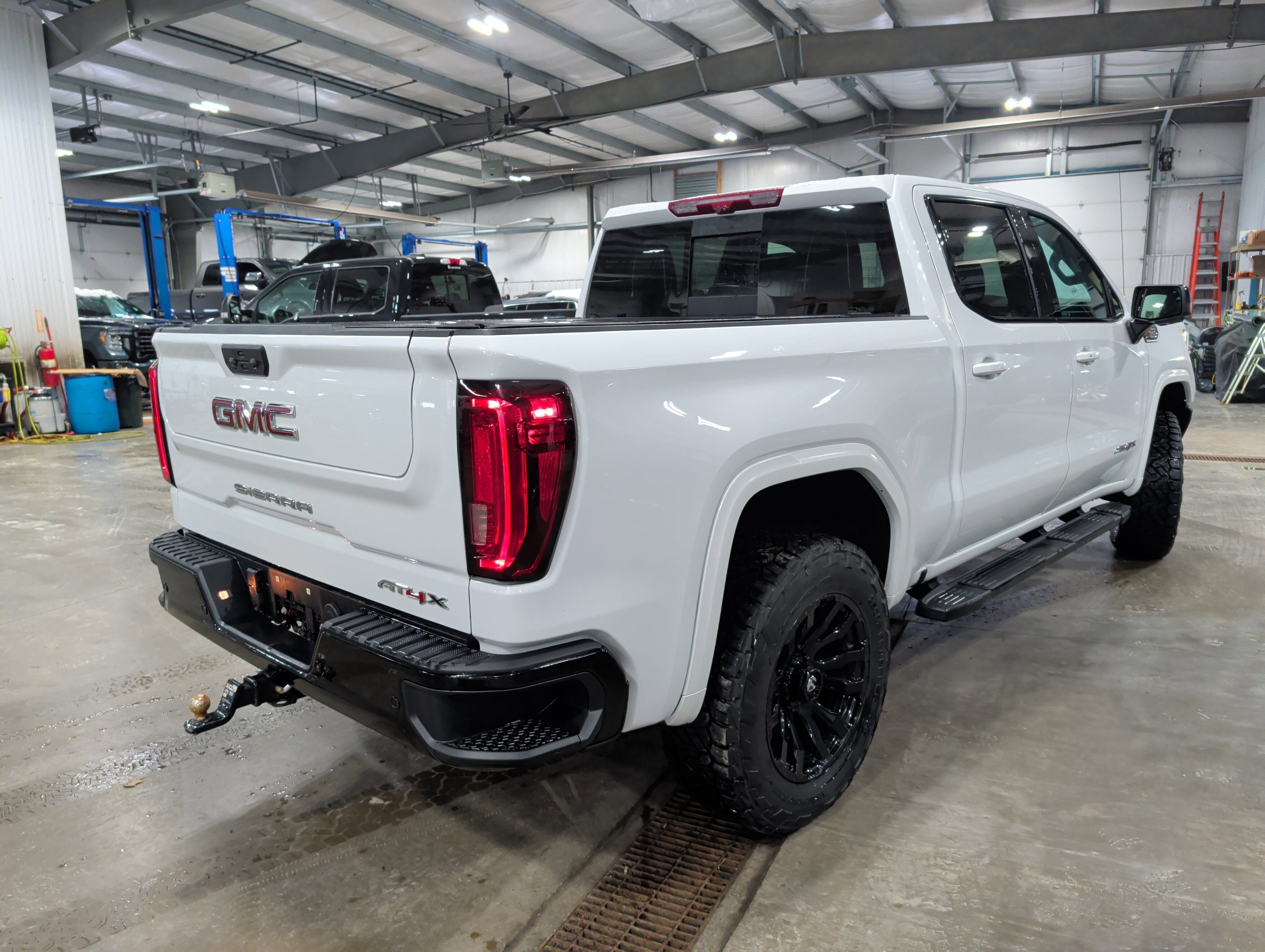 2023 GMC Sierra 1500 AT4X