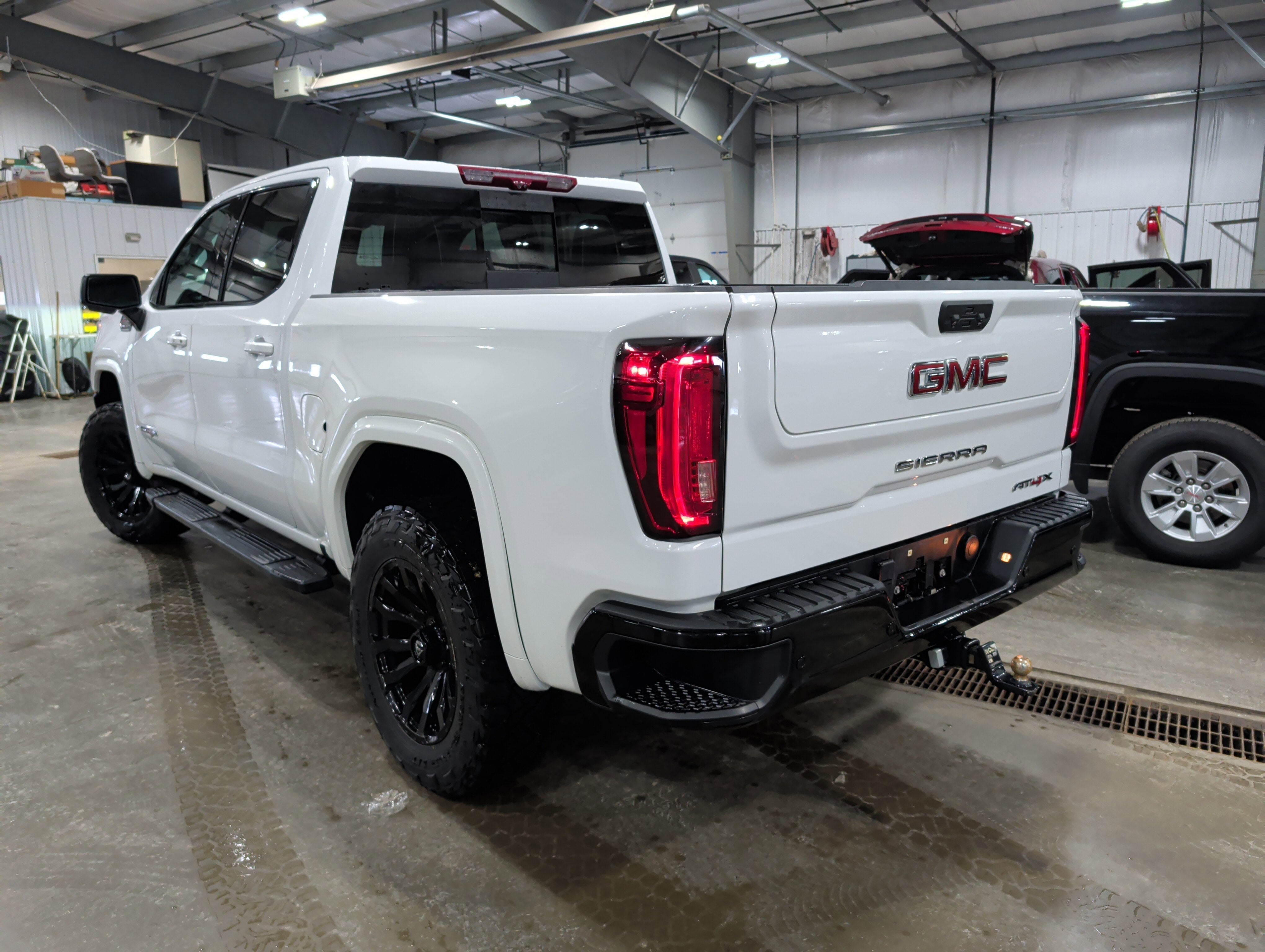 2023 GMC Sierra 1500 AT4X