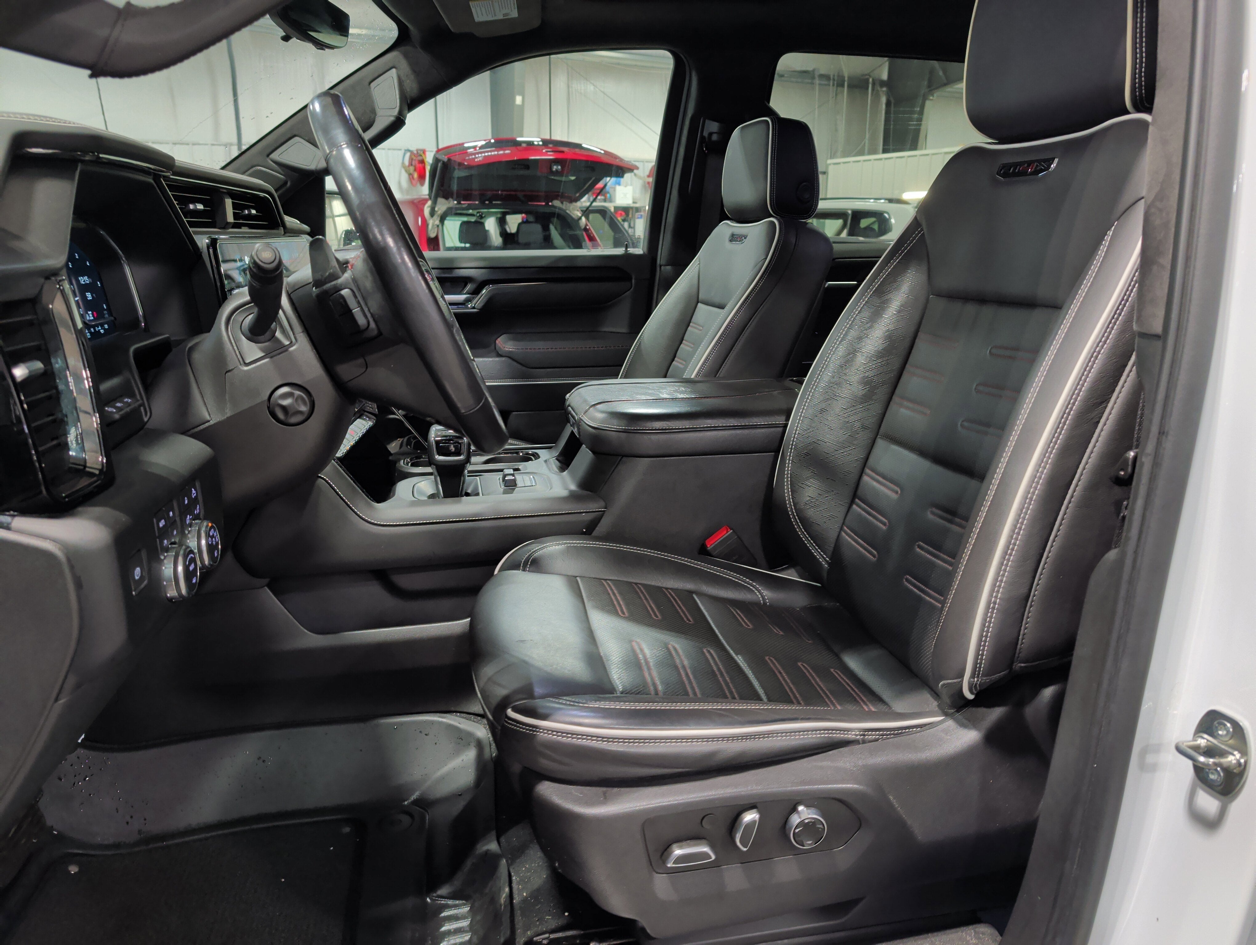 2023 GMC Sierra 1500 AT4X