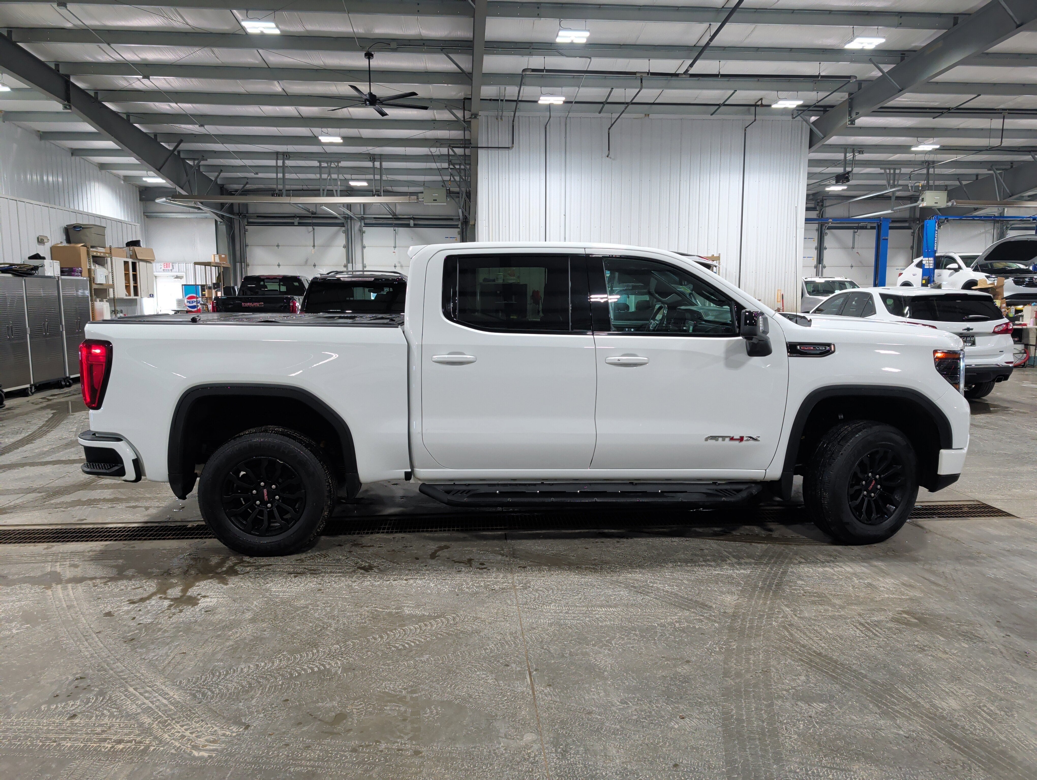 2023 GMC Sierra 1500 AT4X