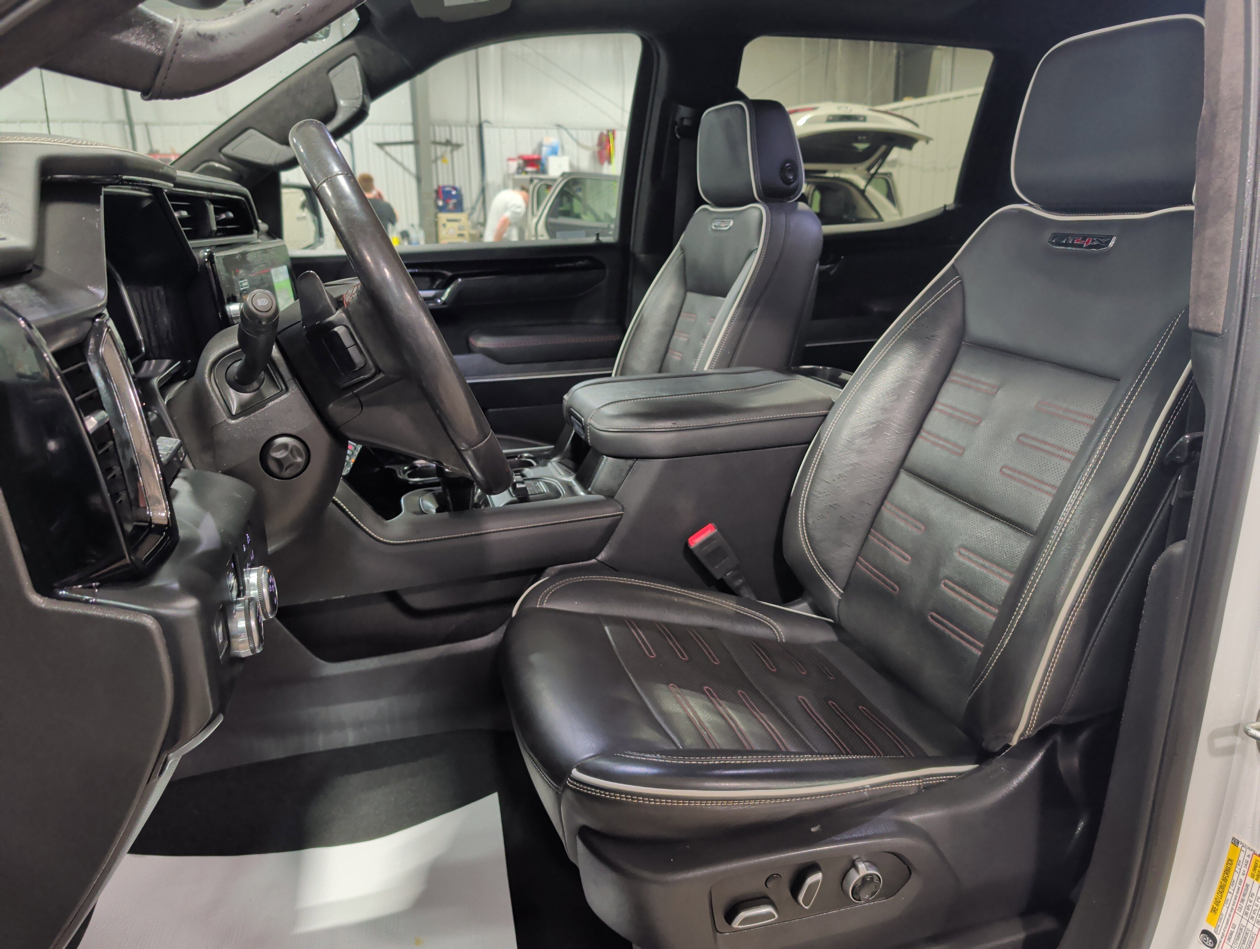 2023 GMC Sierra 1500 AT4X