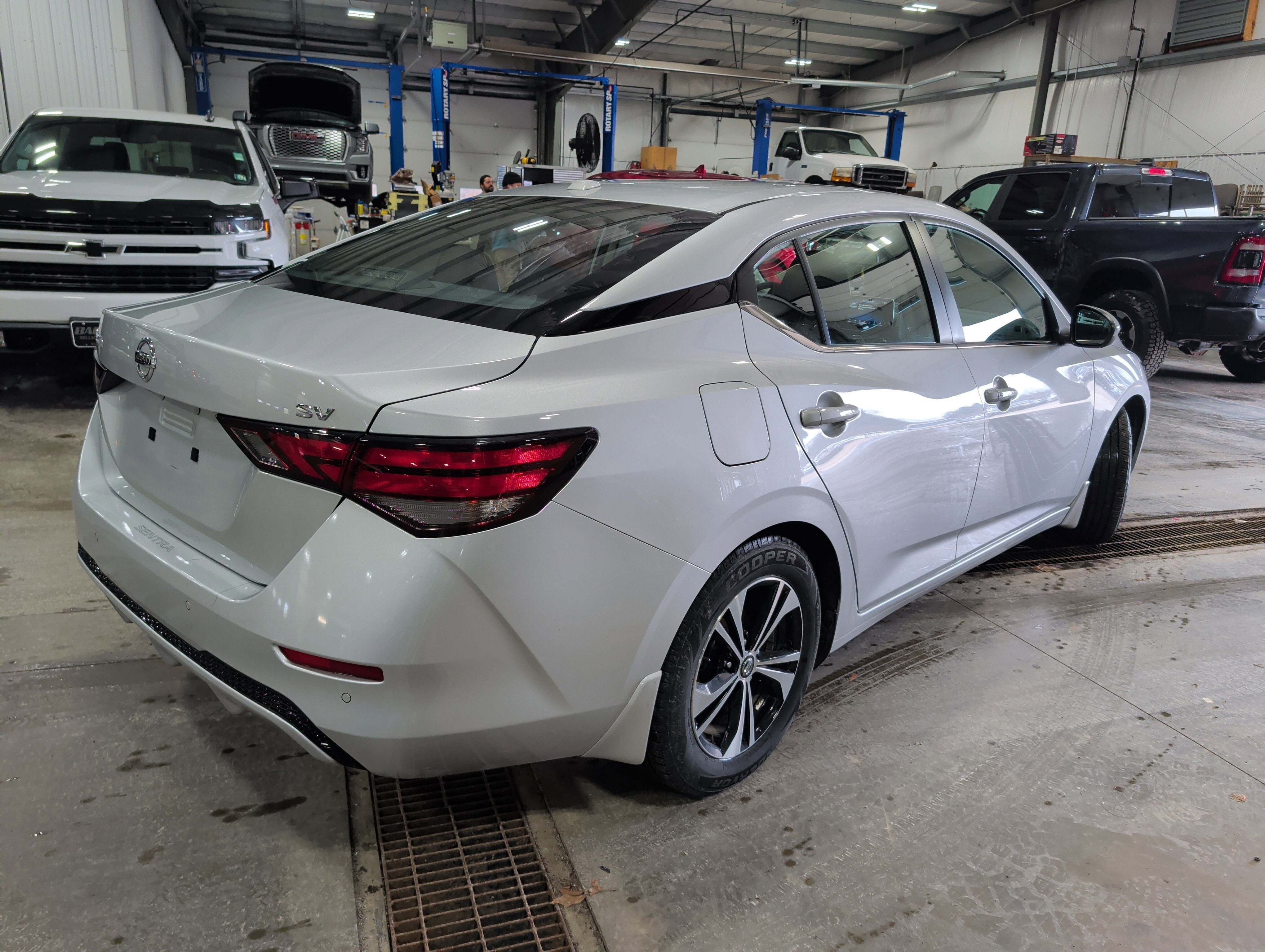 2022 Nissan Sentra SV Xtronic CVT
