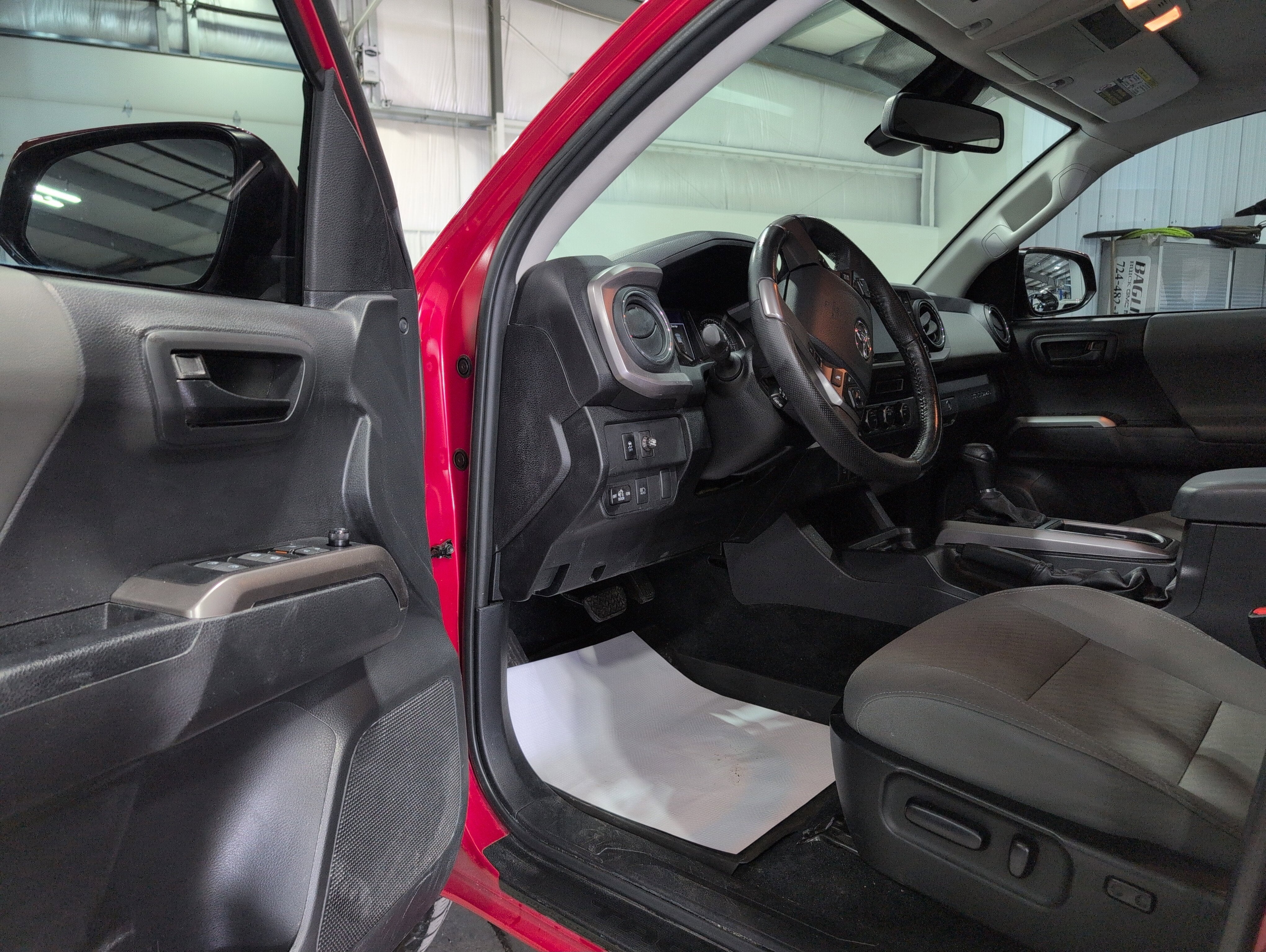 2023 Toyota Tacoma SR5 V6