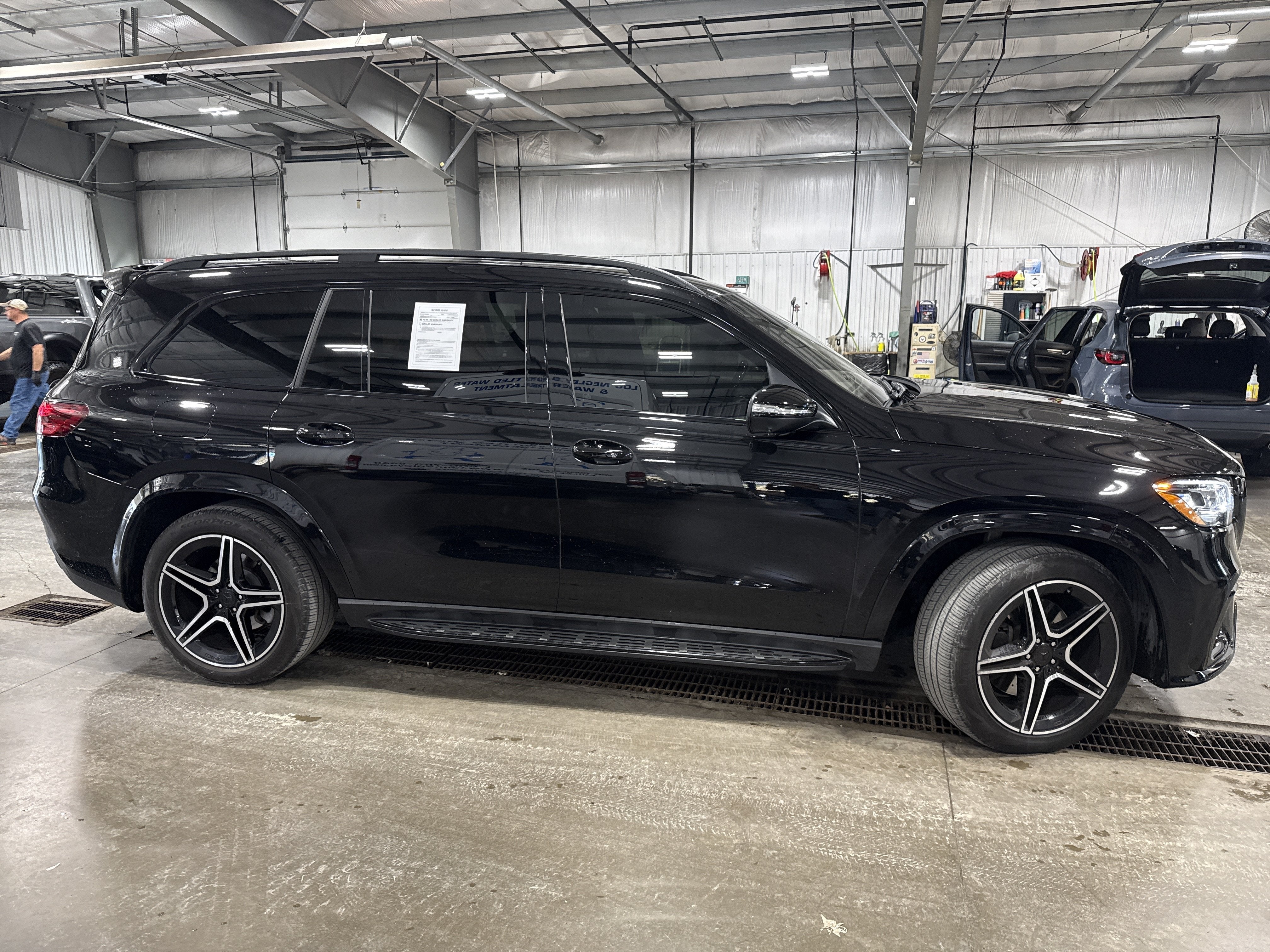 2025 Mercedes-Benz GLS 450 4MATIC®