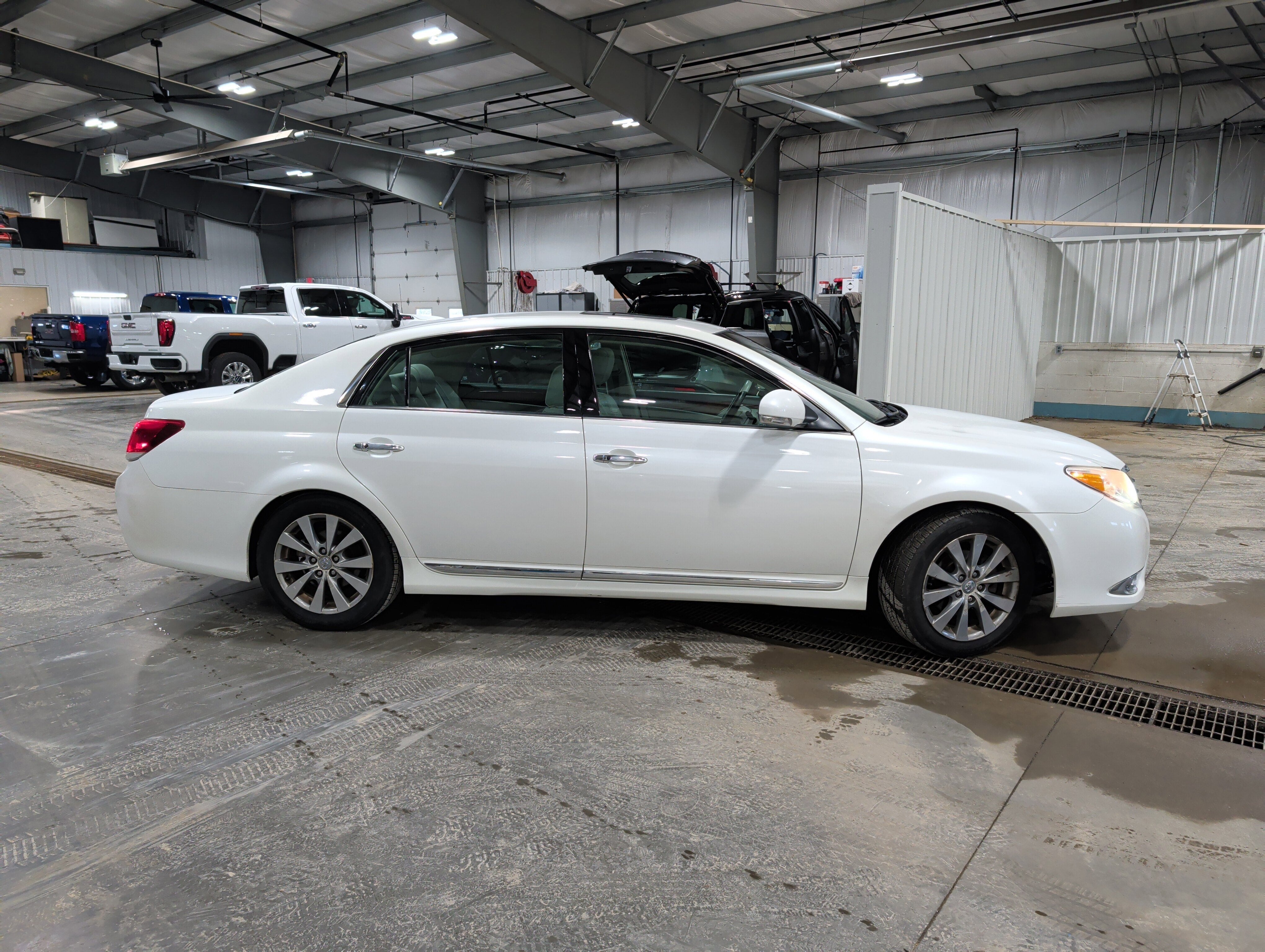 Used 2011 Toyota Avalon Avalon with VIN 4T1BK3DB1BU417652 for sale in Butler, PA