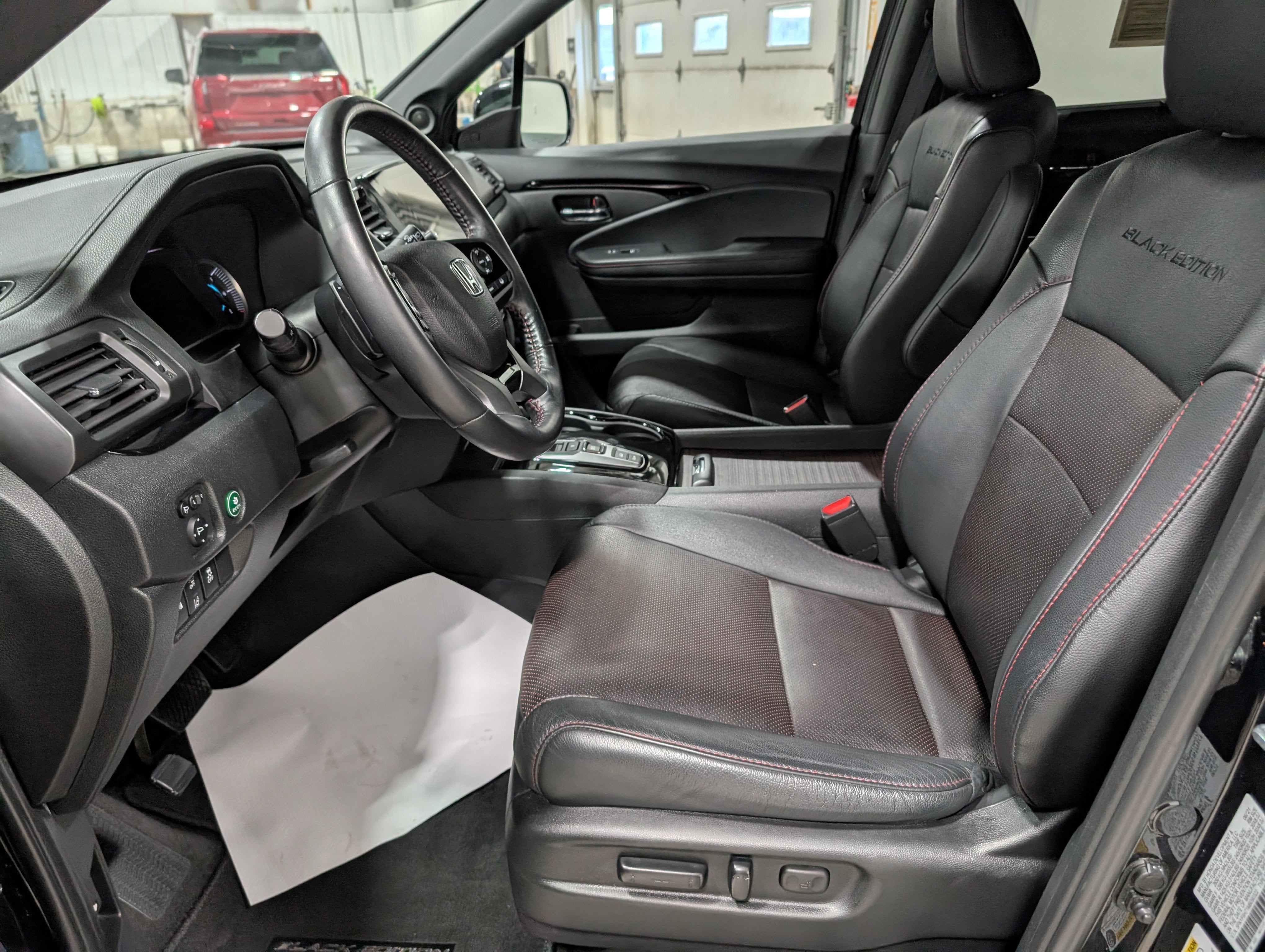 2021 Honda Pilot AWD Black Edition