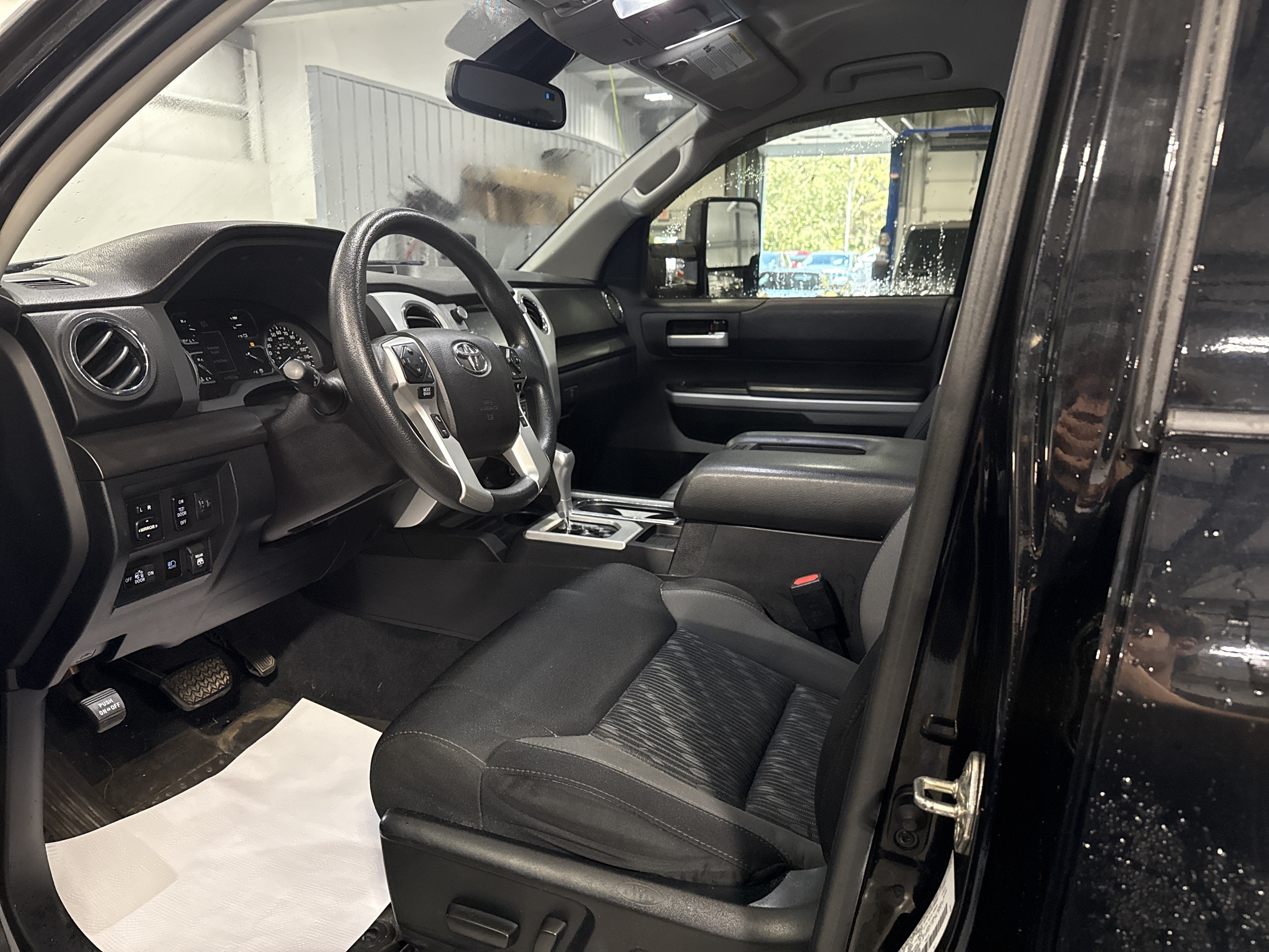 2021 Toyota Tundra 4WD SR5