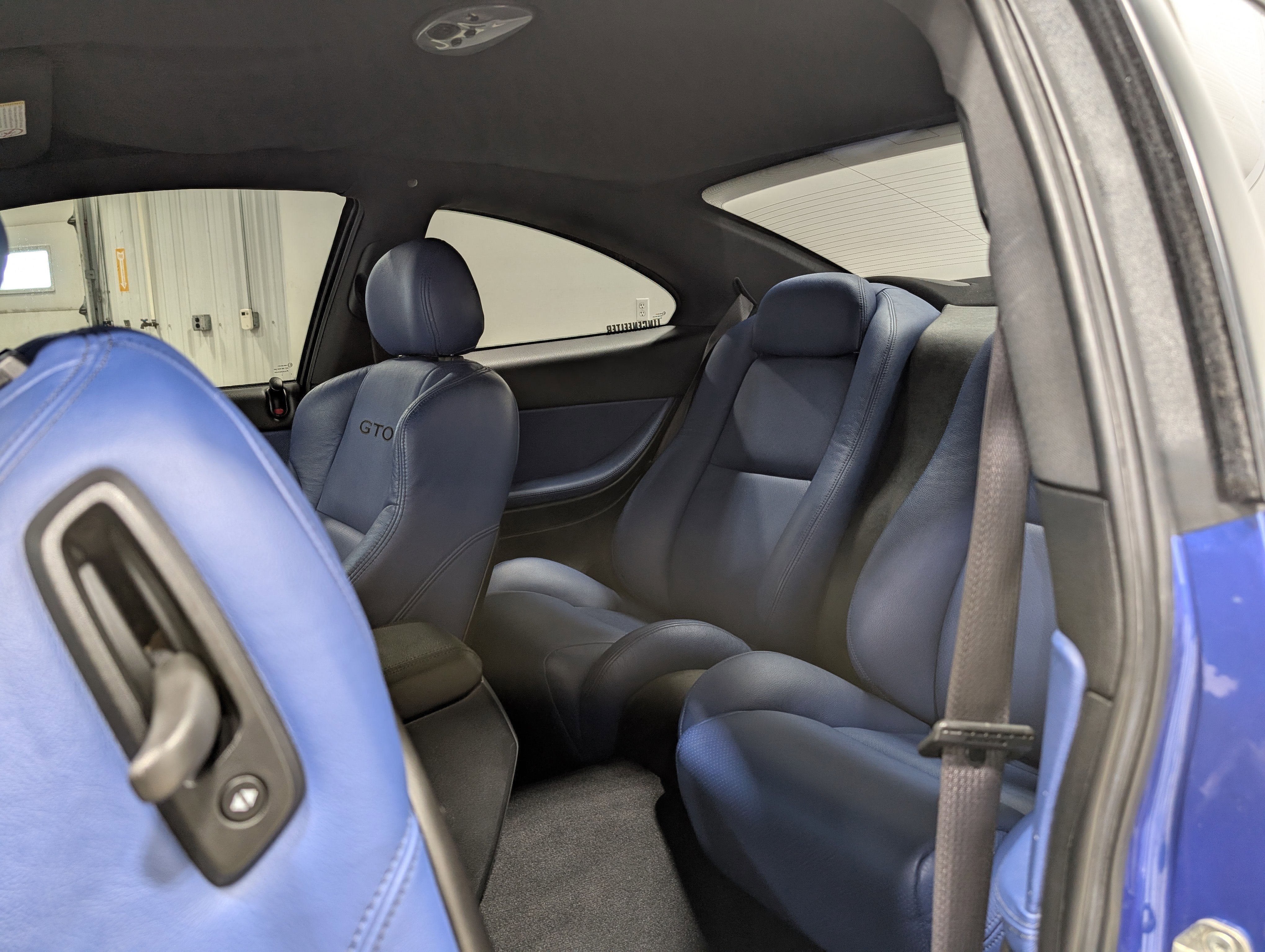 2004 Pontiac GTO Base