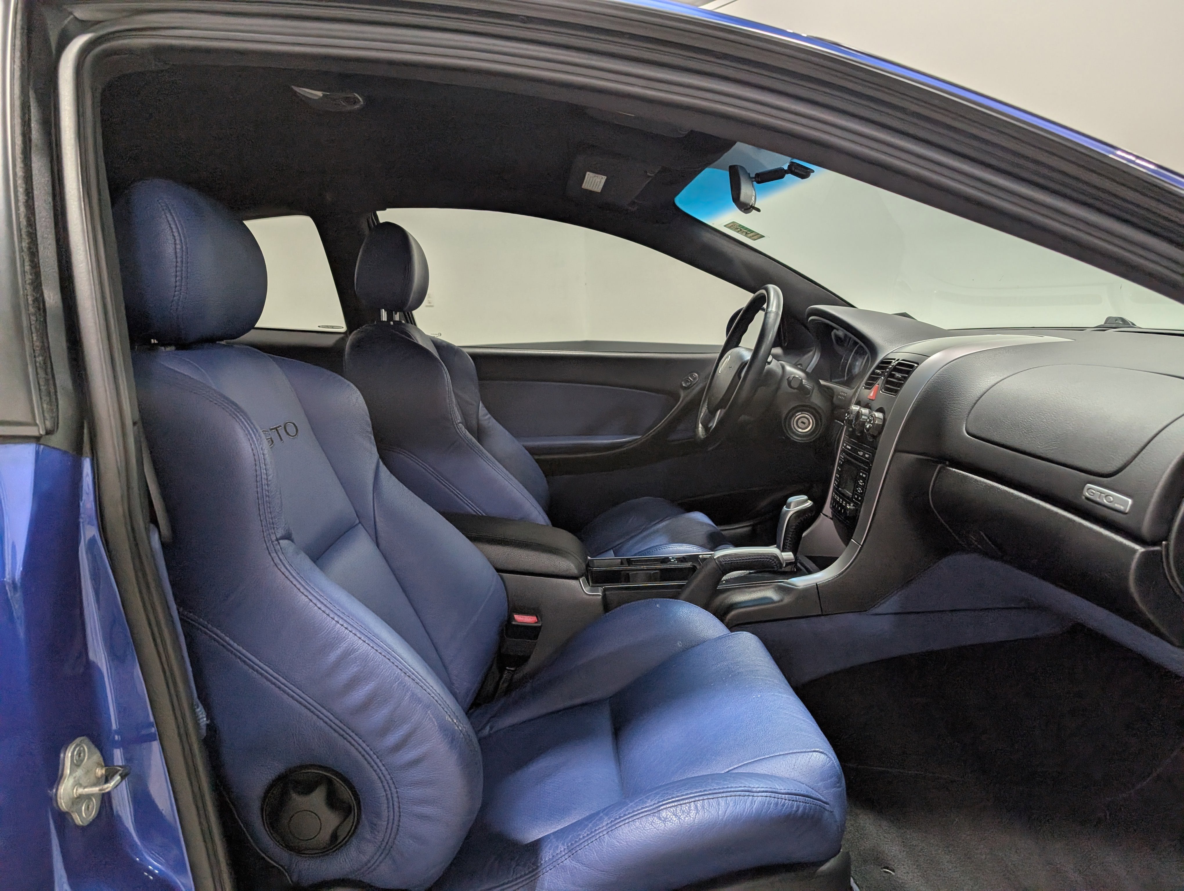 2004 Pontiac GTO Base