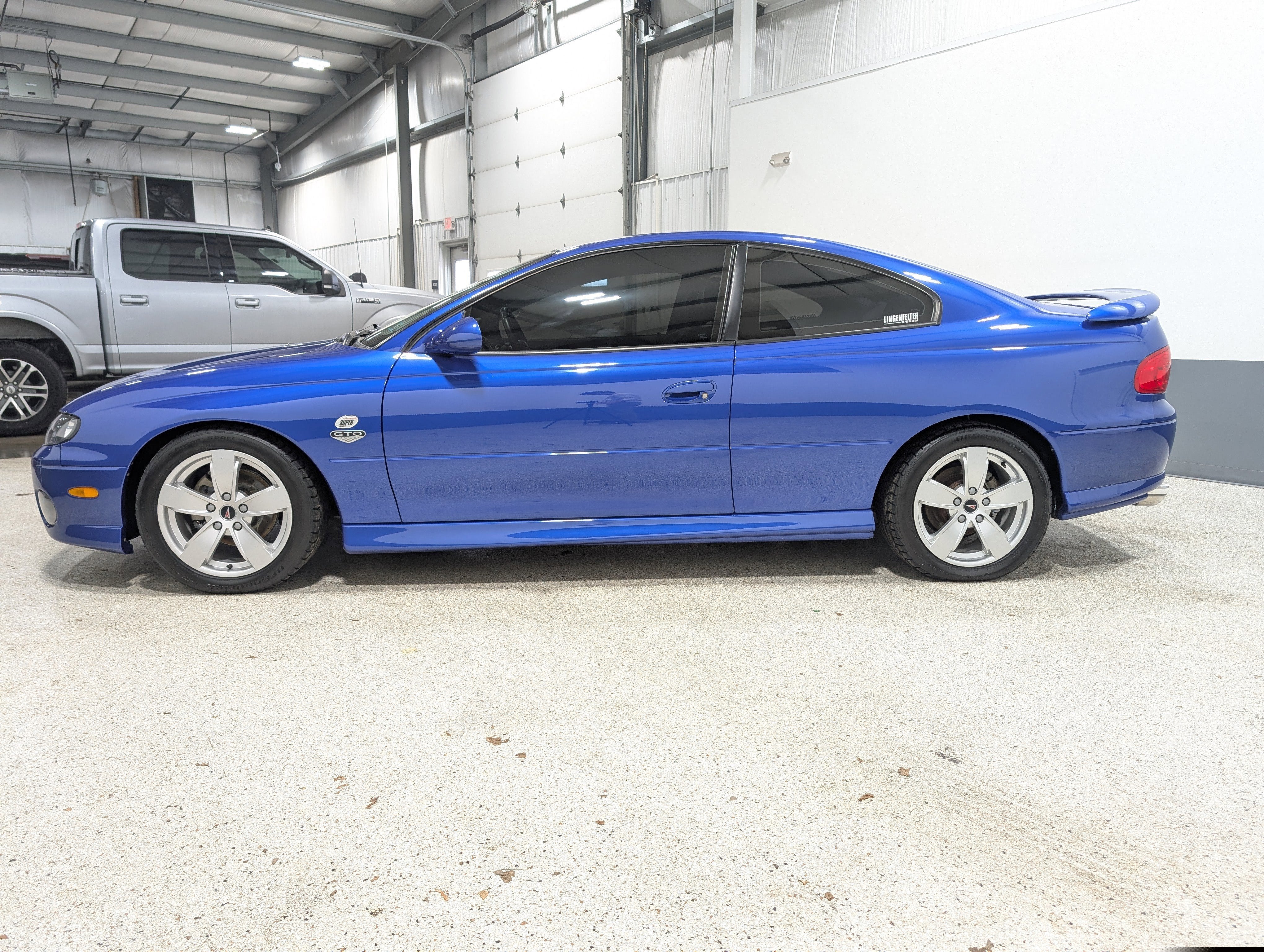2004 Pontiac GTO Base