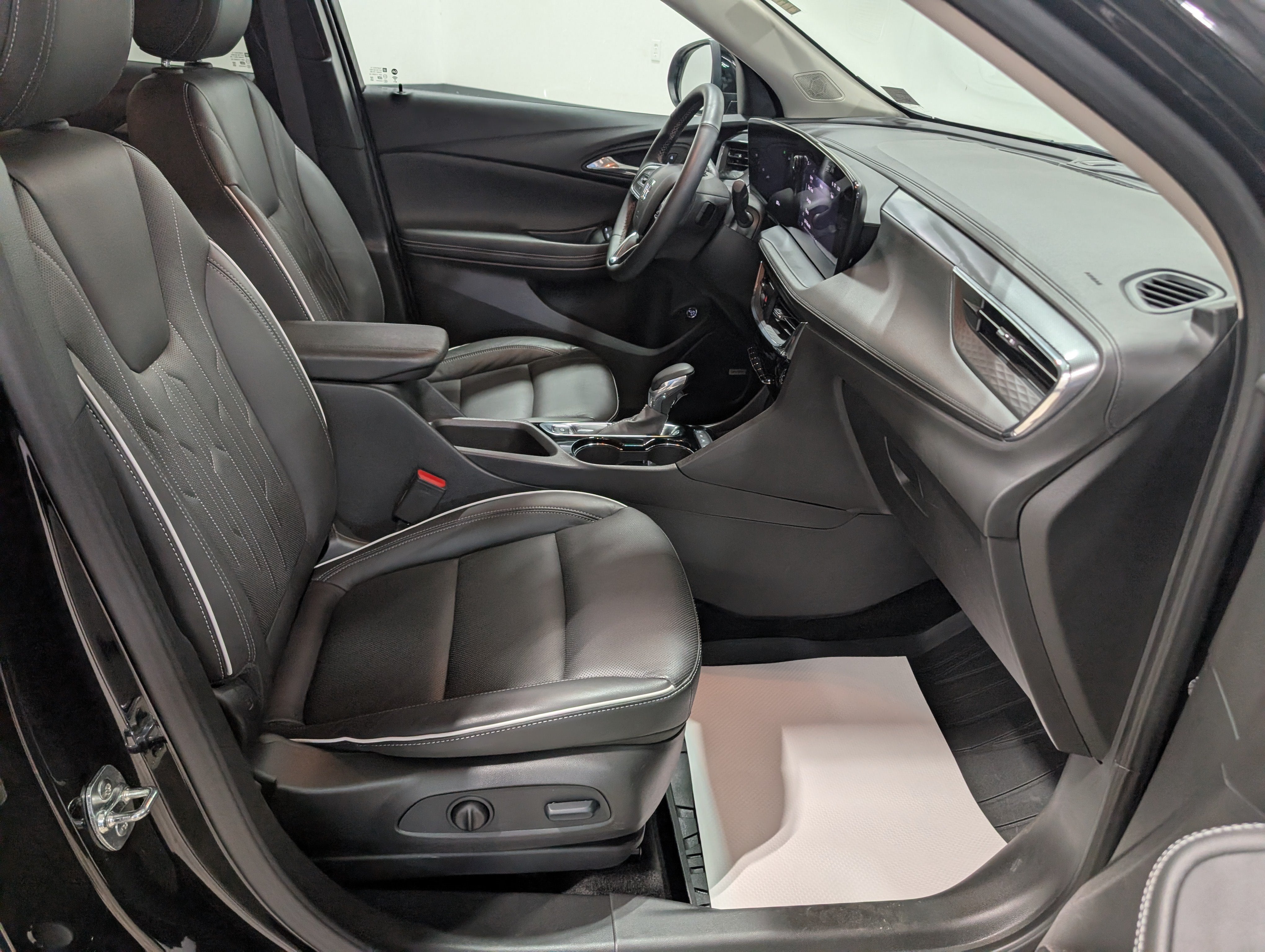 2025 Buick Encore GX Avenir