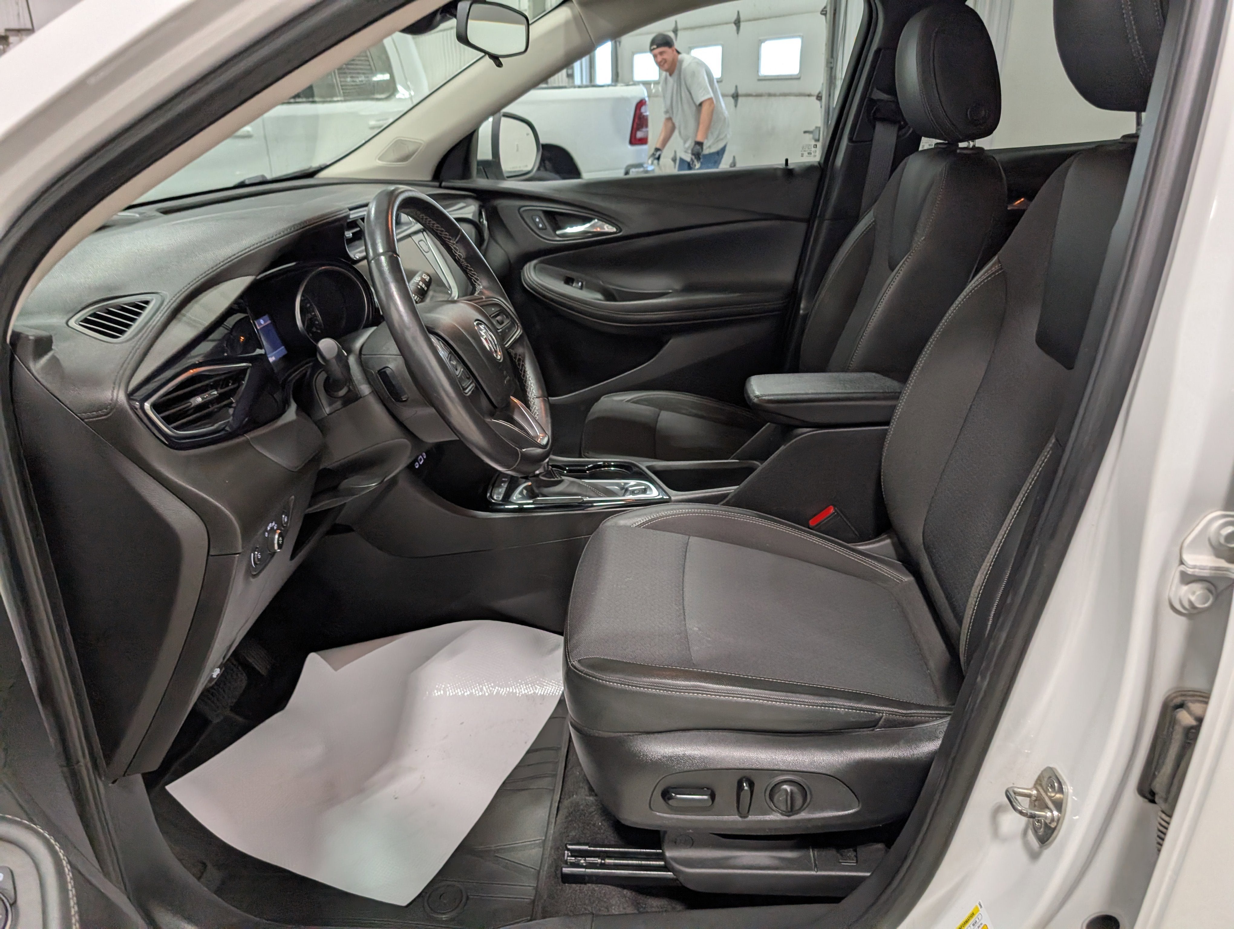 2020 Buick Encore GX Select