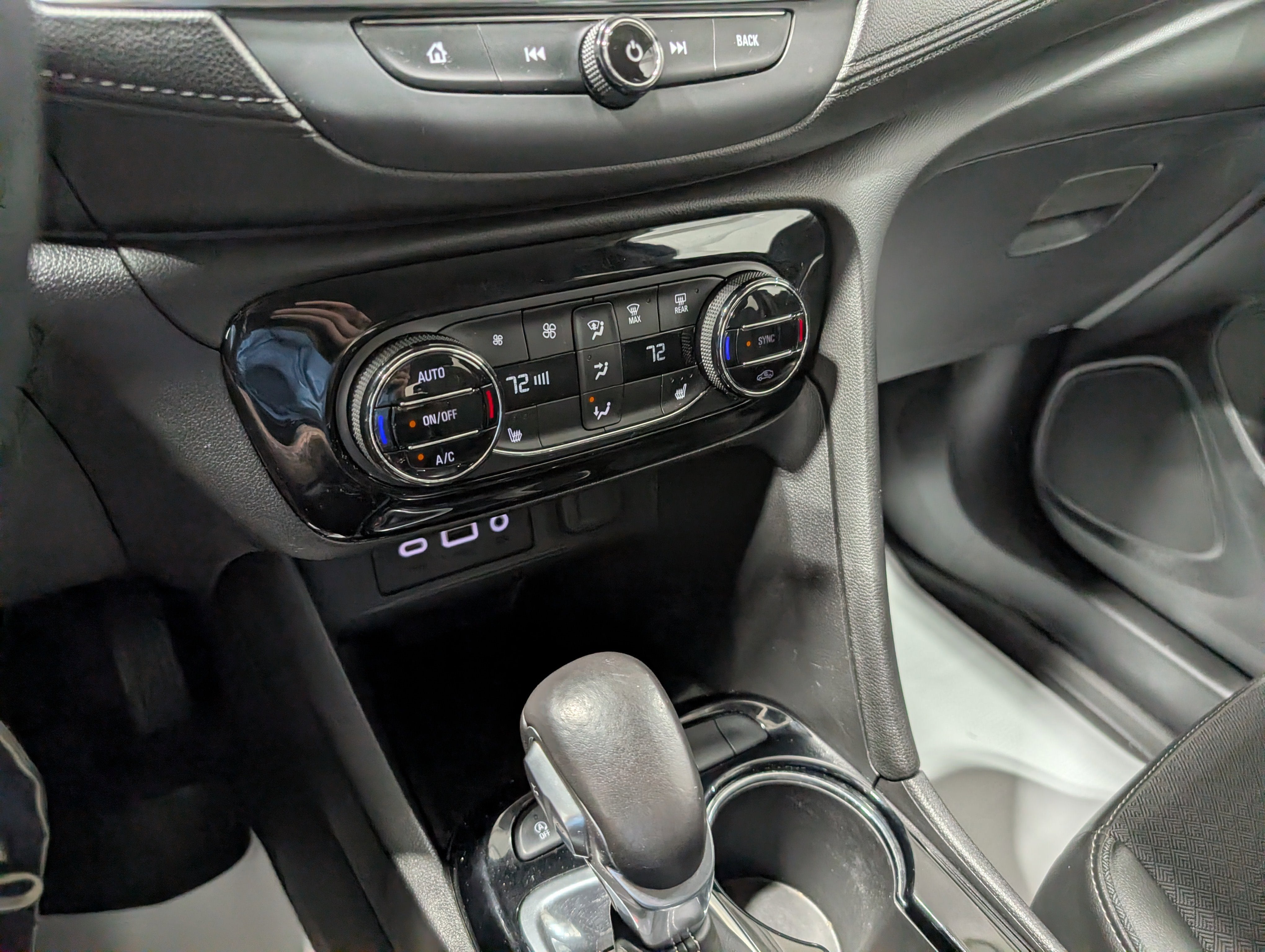 2020 Buick Encore GX Select