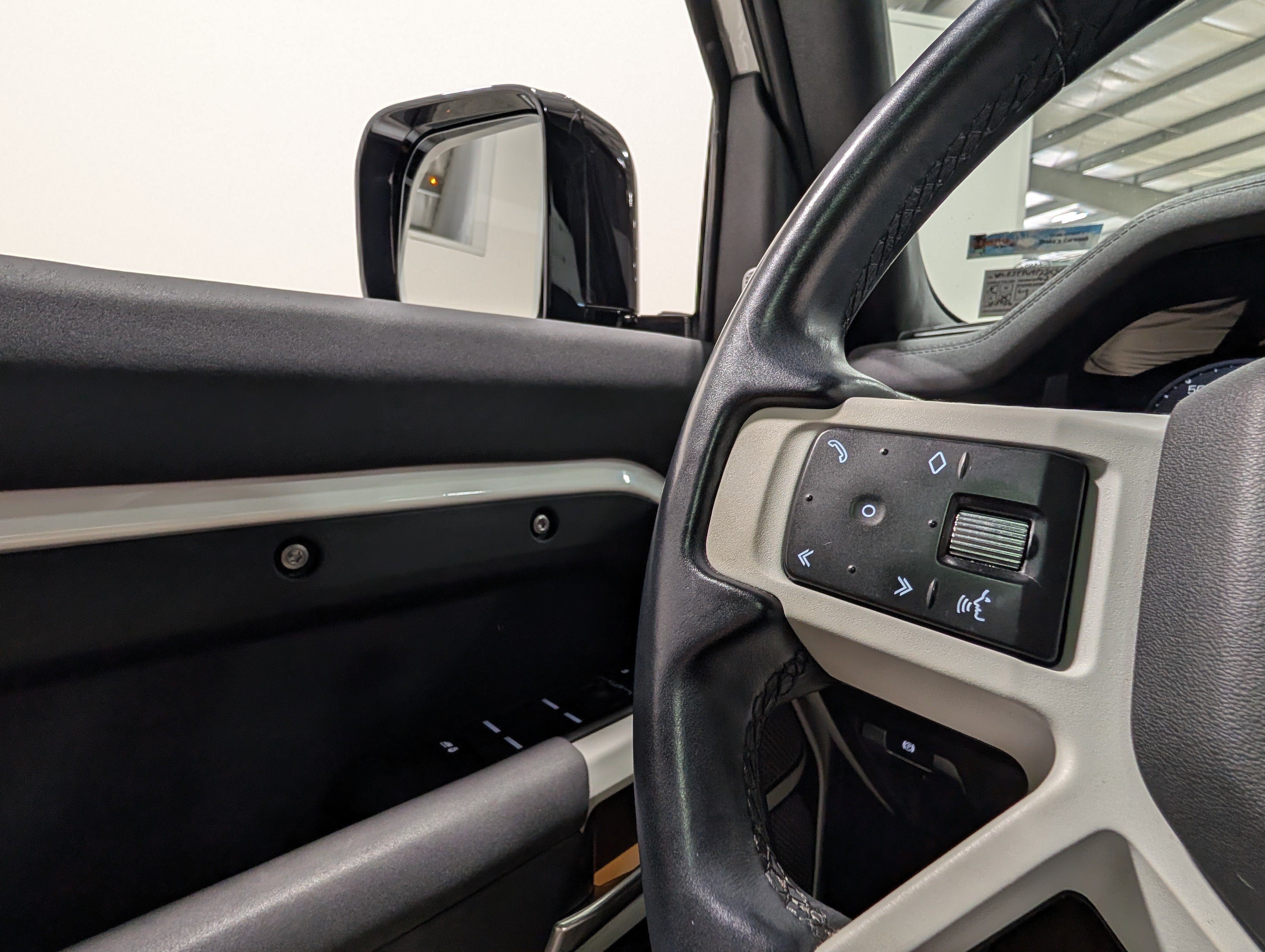 2023 Land Rover Defender S