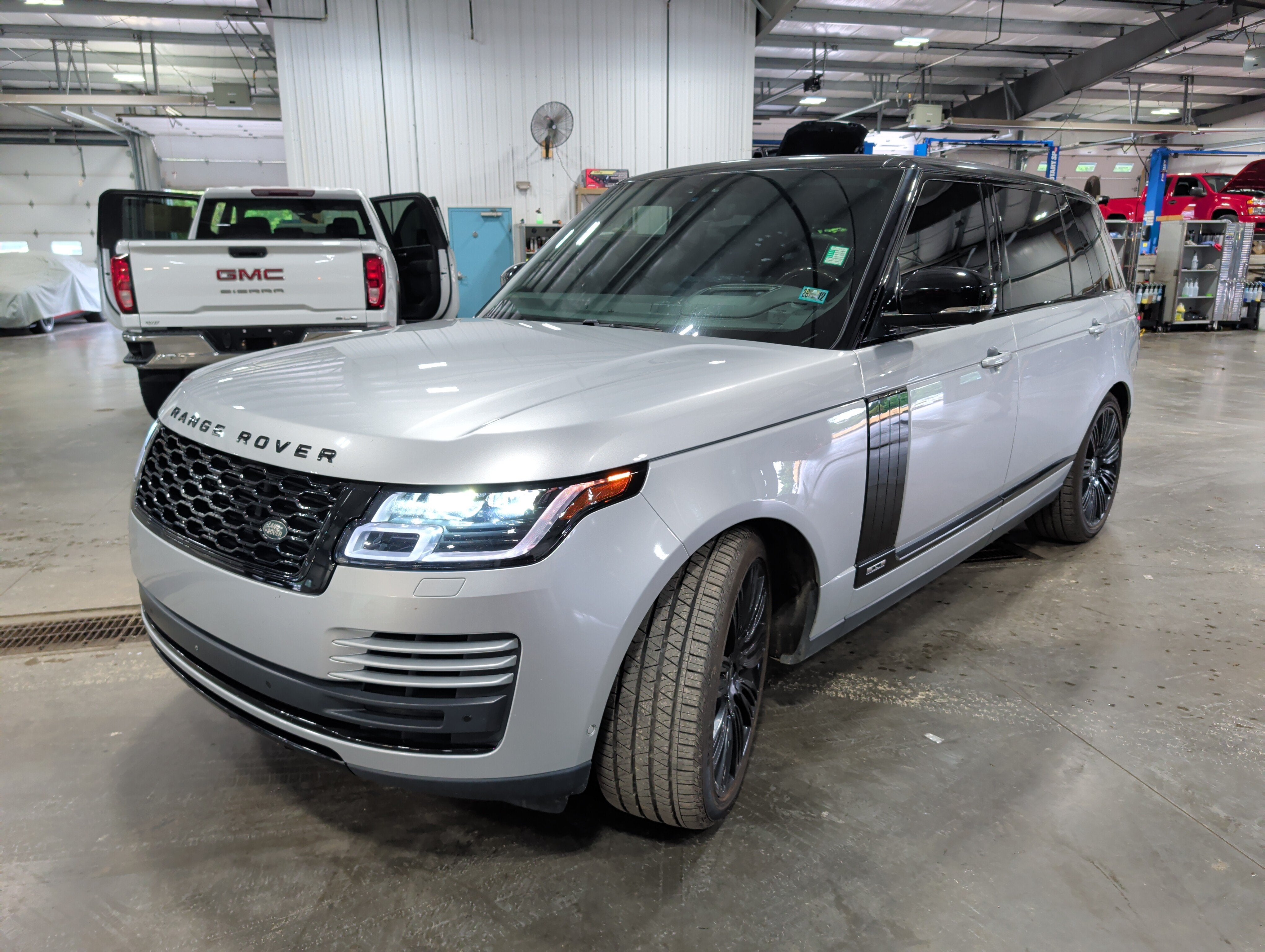 2019 Land Rover Range Rover Base