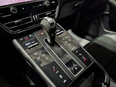 2024 Porsche Macan GTS
