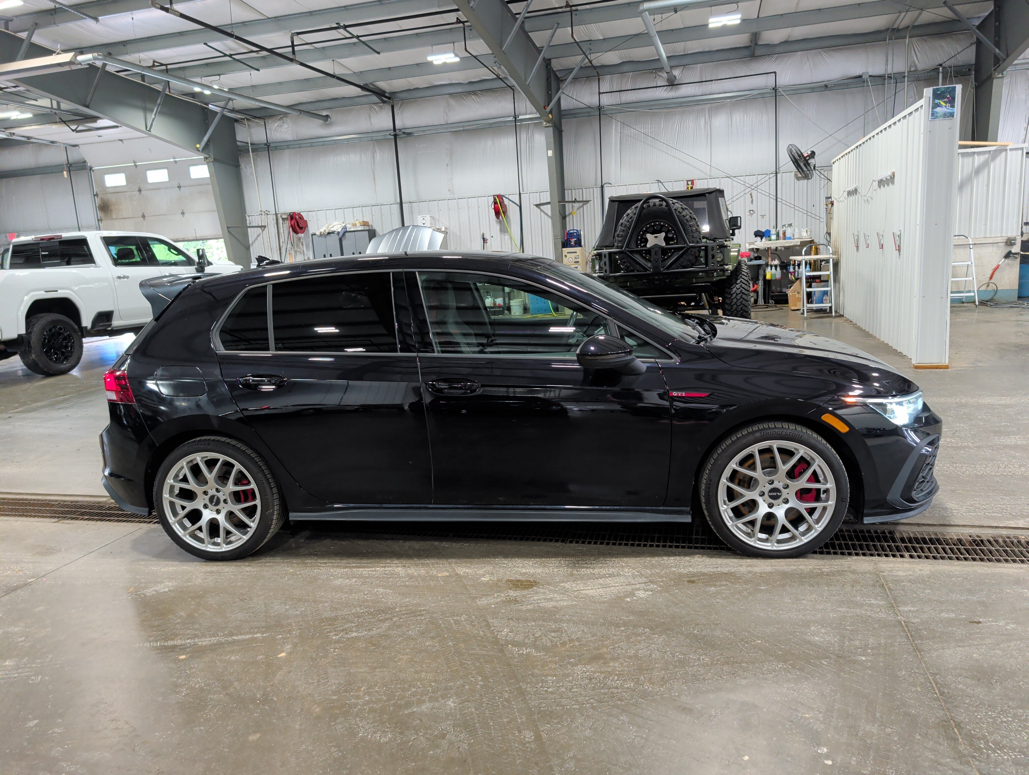 2023 Volkswagen Golf GTI 2.0T S