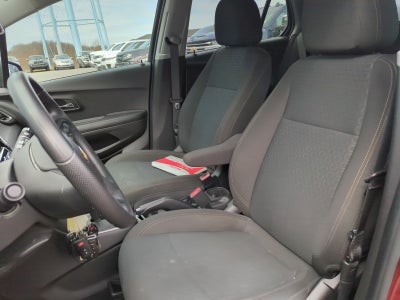 2021 Chevrolet Trax LS Front Wheel Drive Premium Cloth Preferred Equipment Pkg